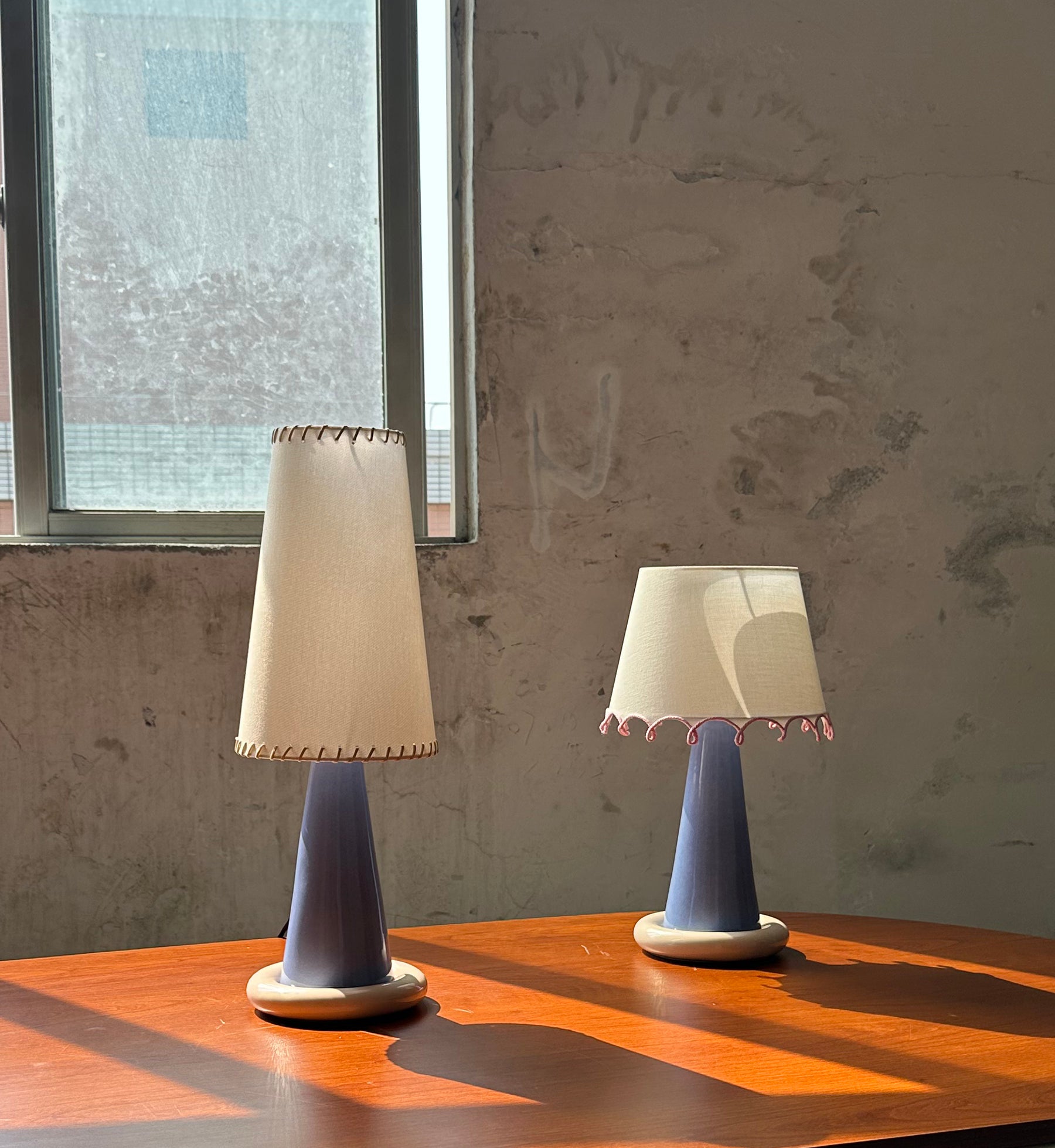 Ceramic Loop Table Light