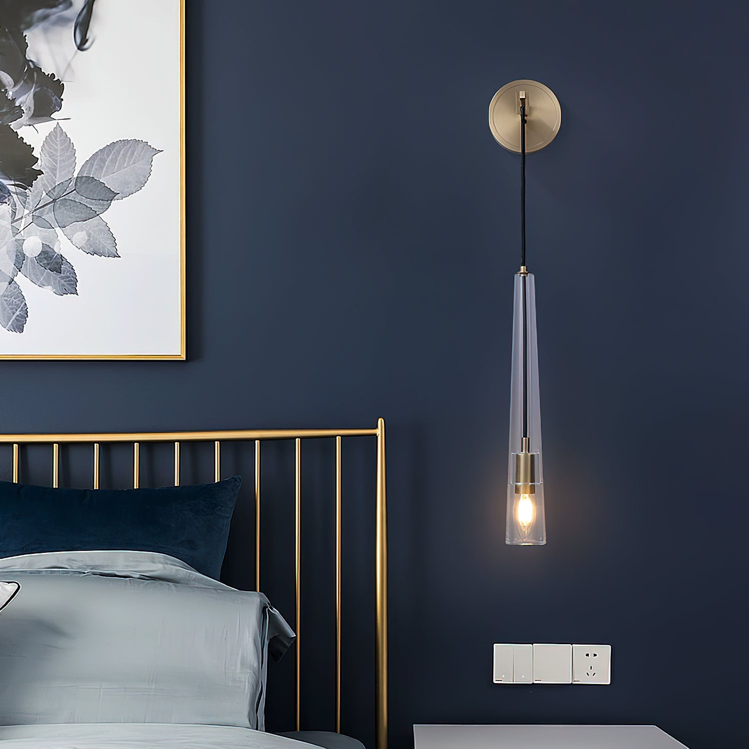 Apollinaire Wall Lamp