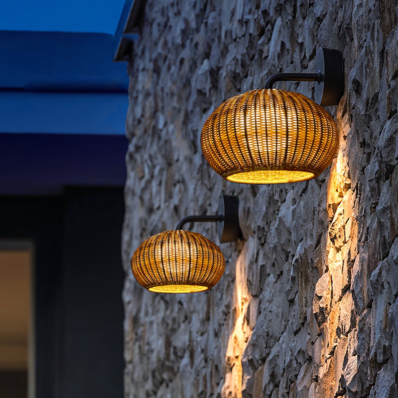 Garota Wall Lamp