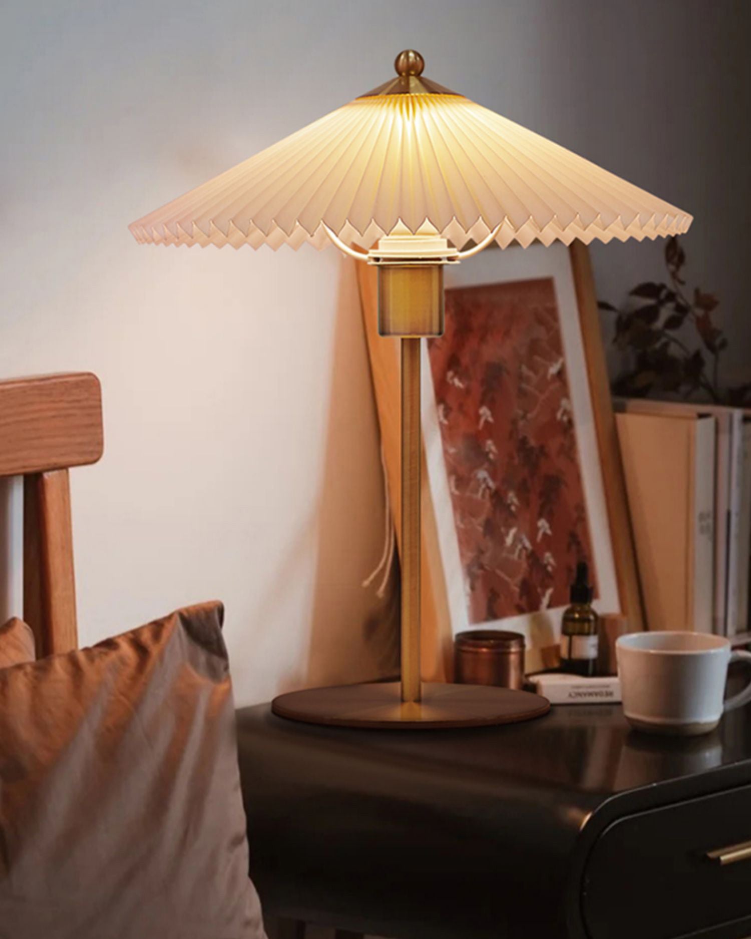 Perla Pleated Table Lamp