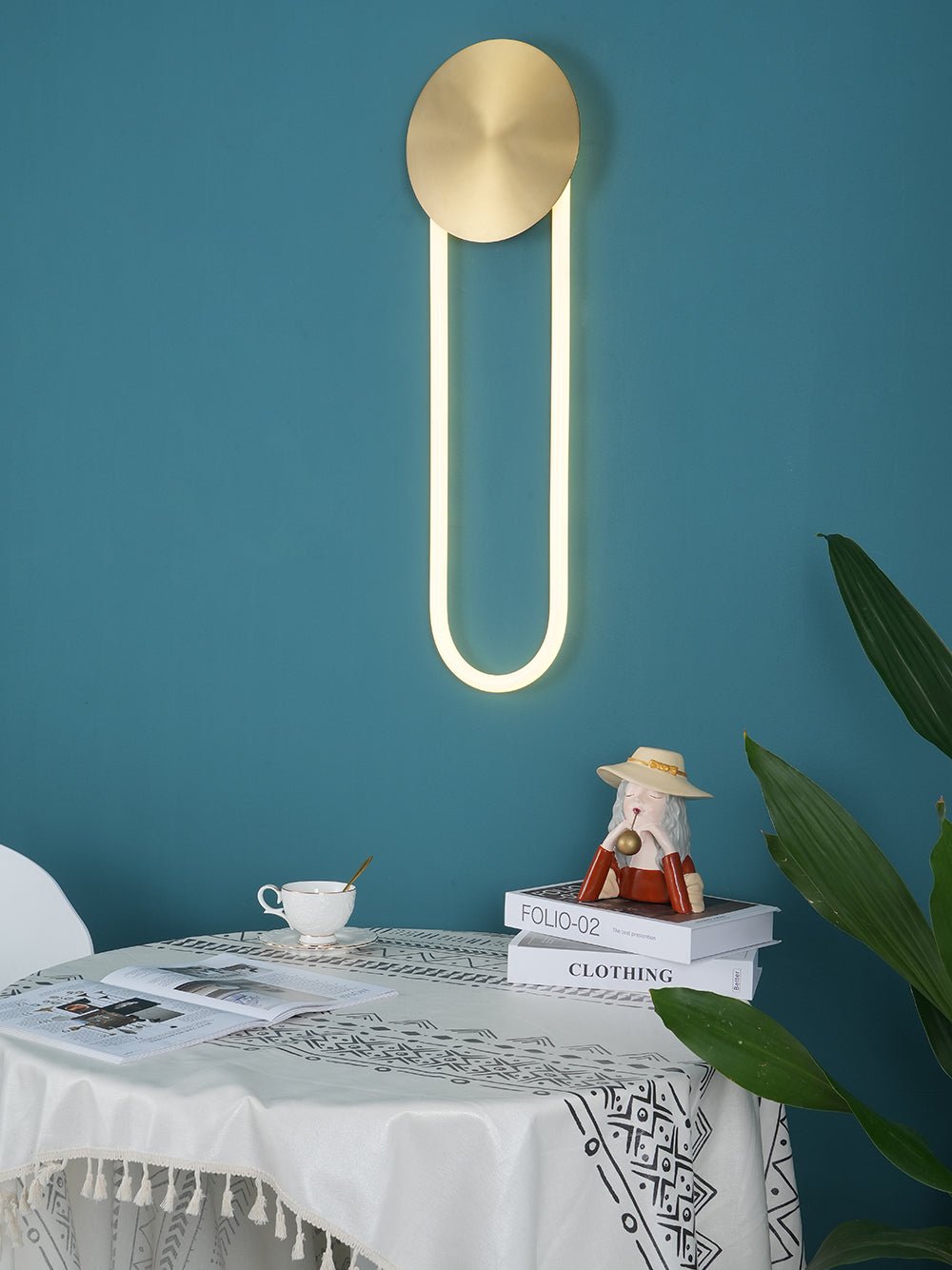 RA Wall Lamp