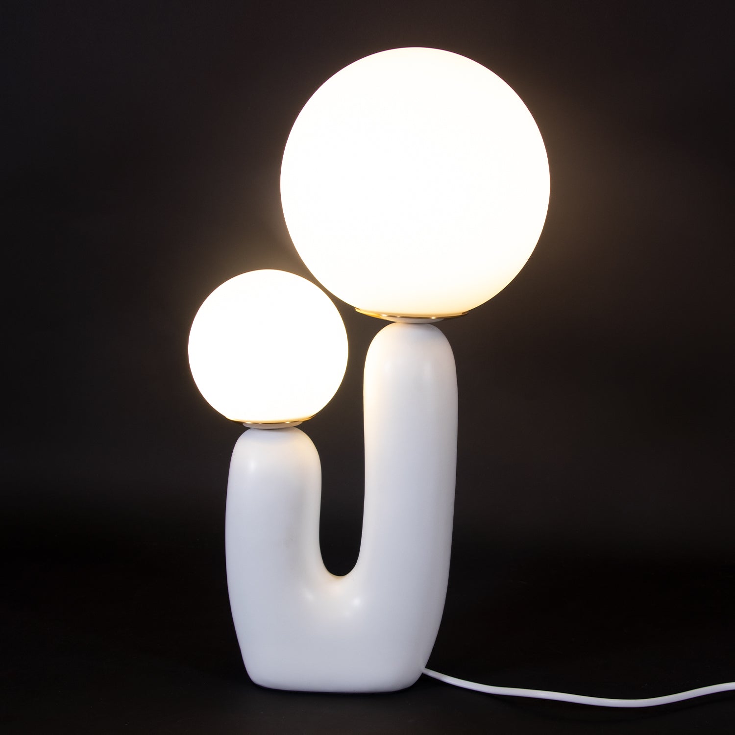 Oo Smooth Table Lamp