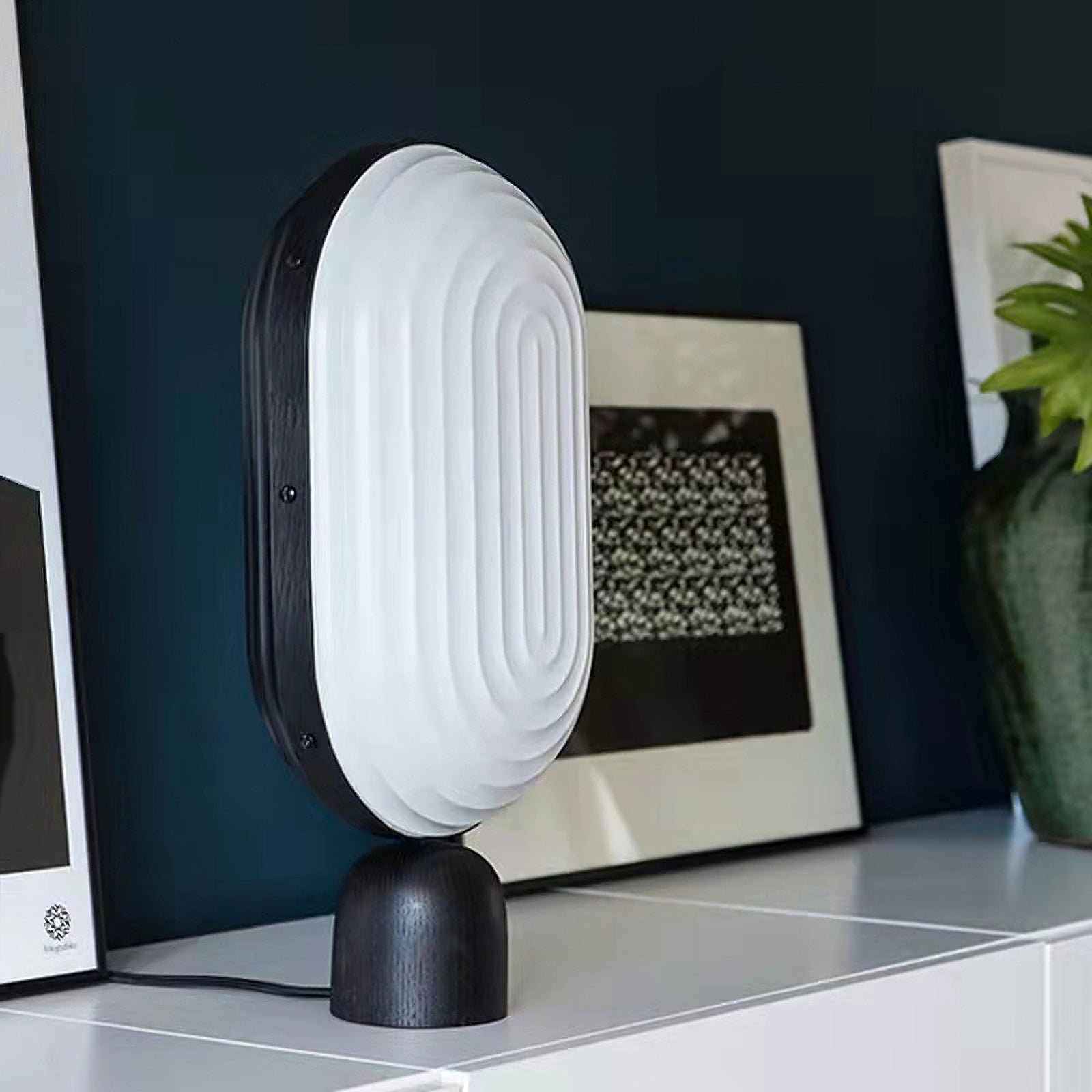 アークテーブルランプ