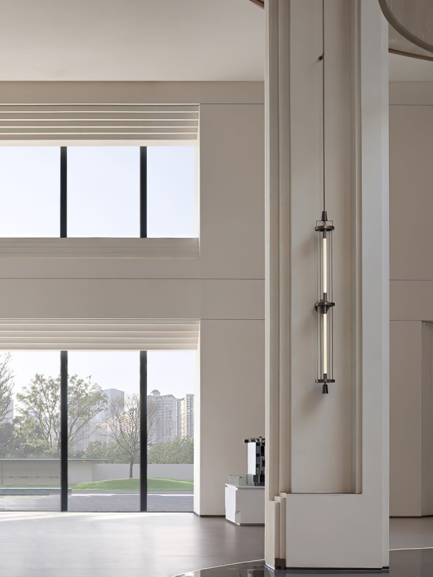 垂直壁取り付け用燭台