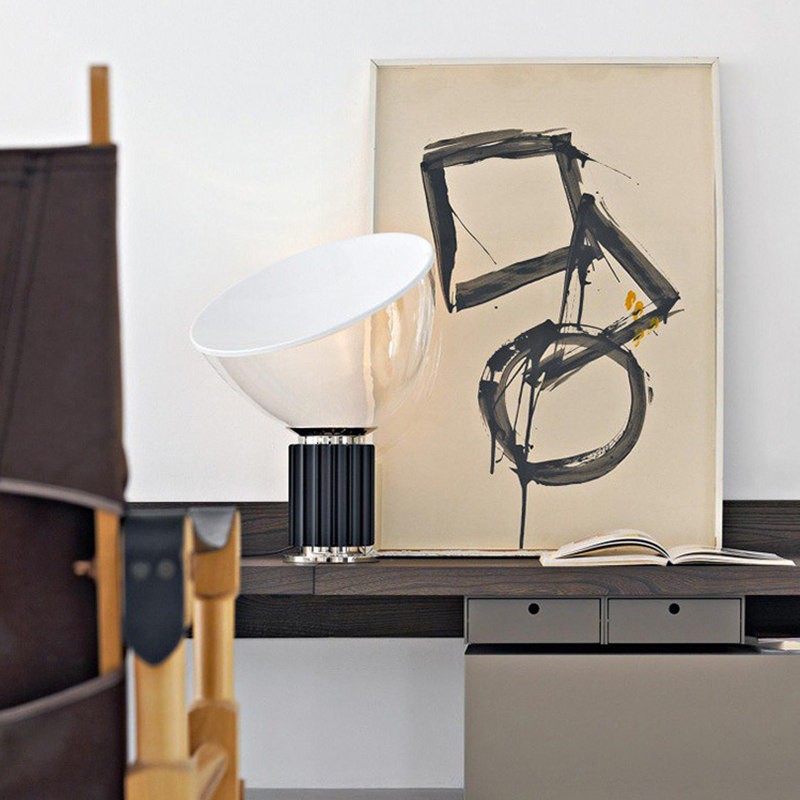 Taccia テーブルランプ