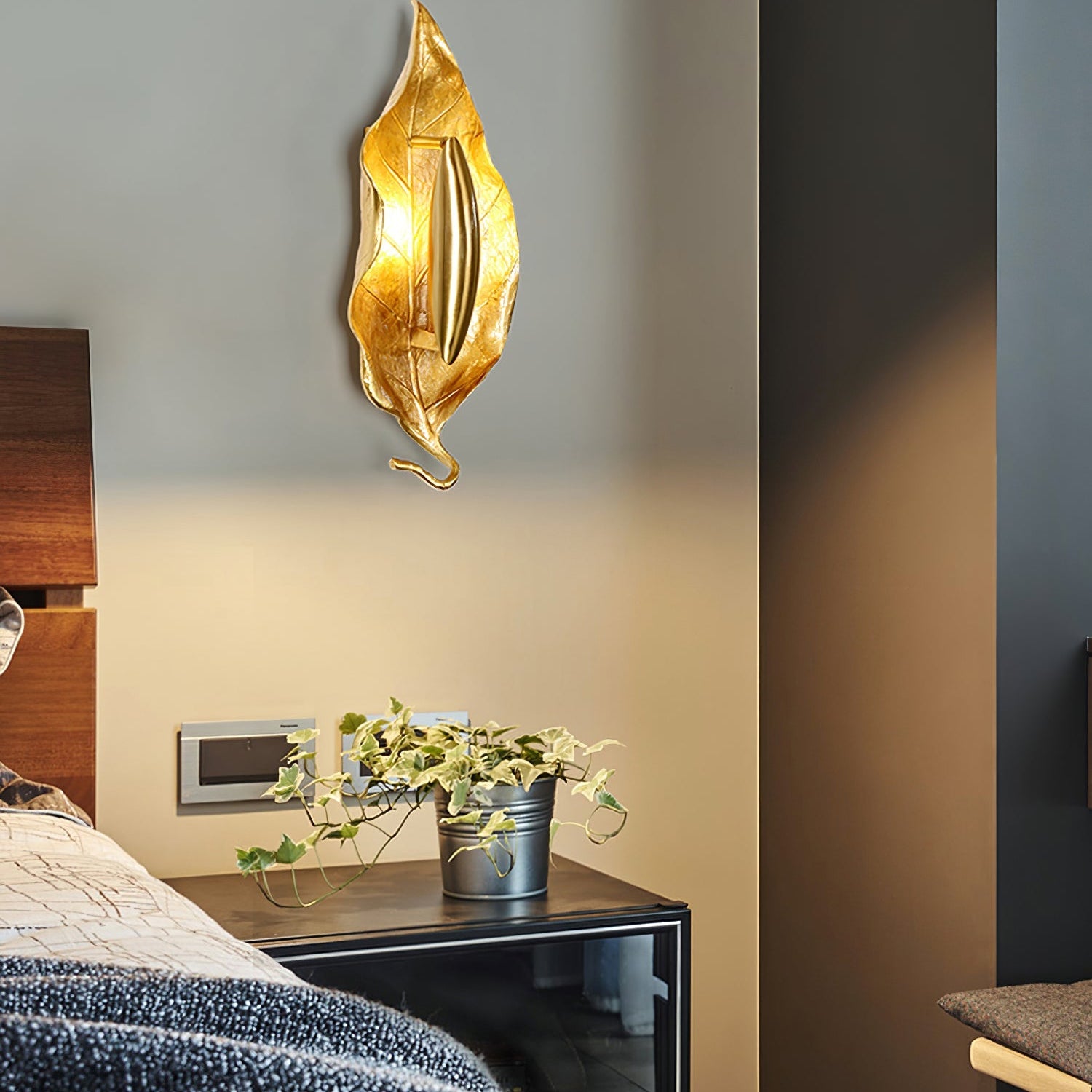 リーフ真鍮ウォールランプ