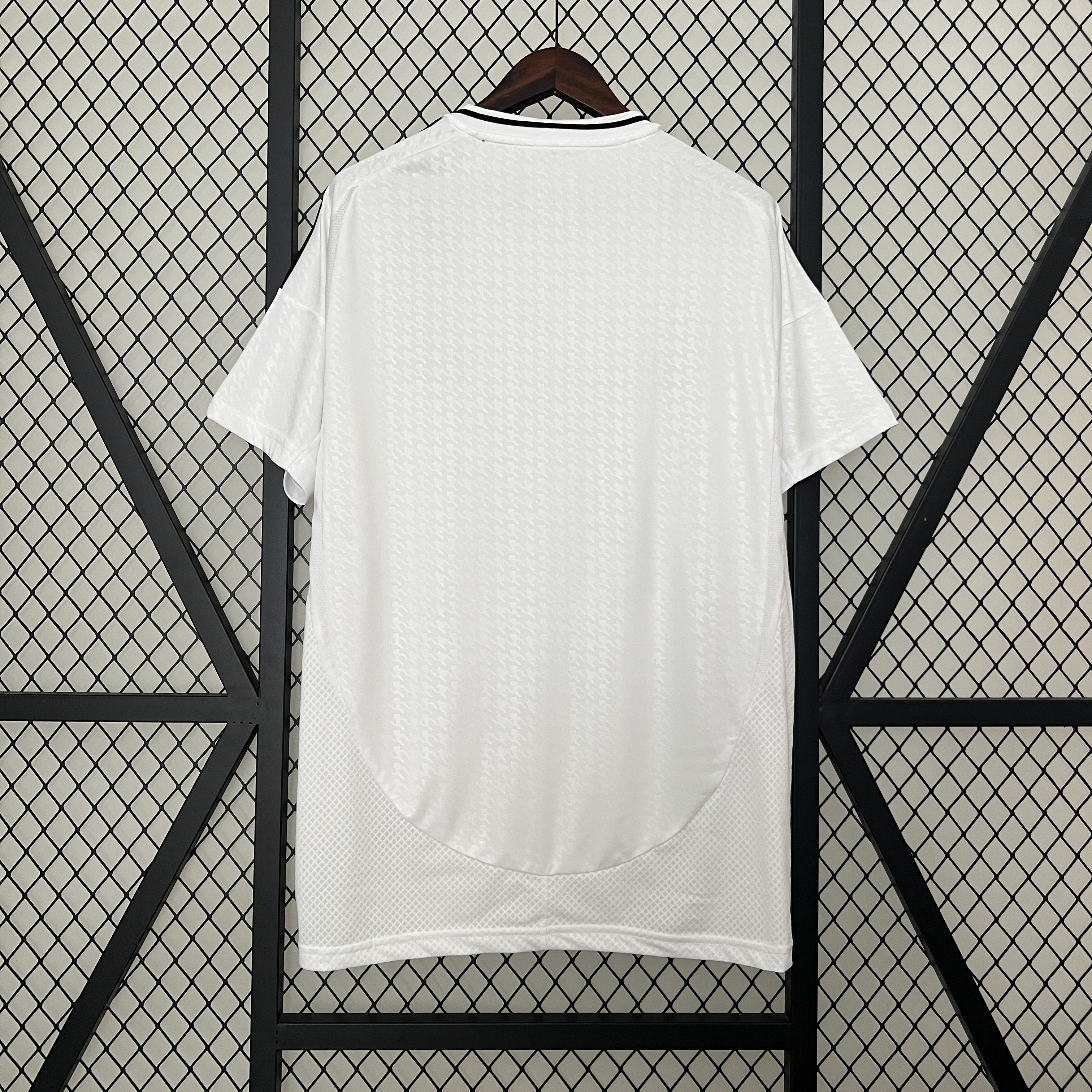 24/25 Real Madrid home jersey