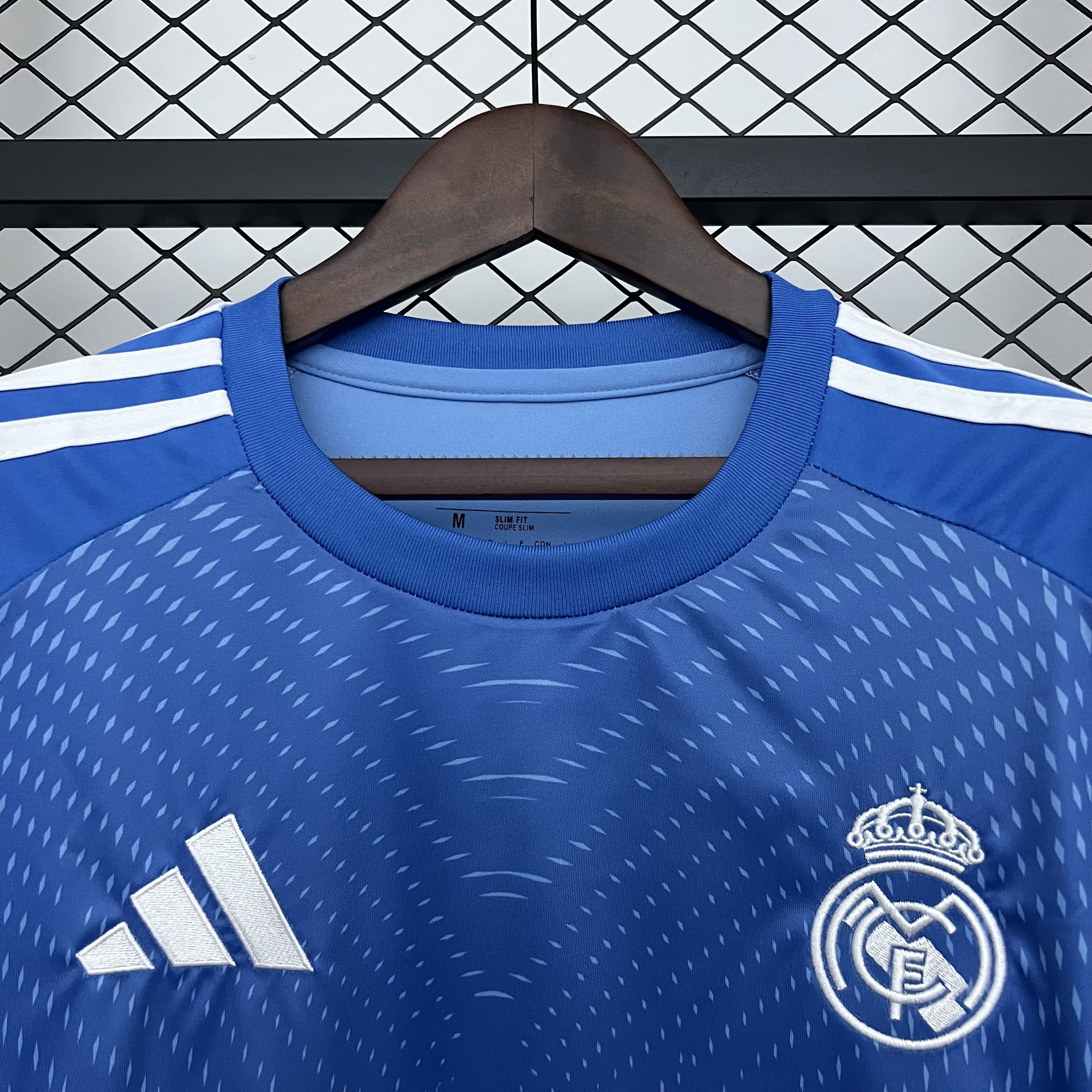 25/26 goalkeeper Real Madrid jersey