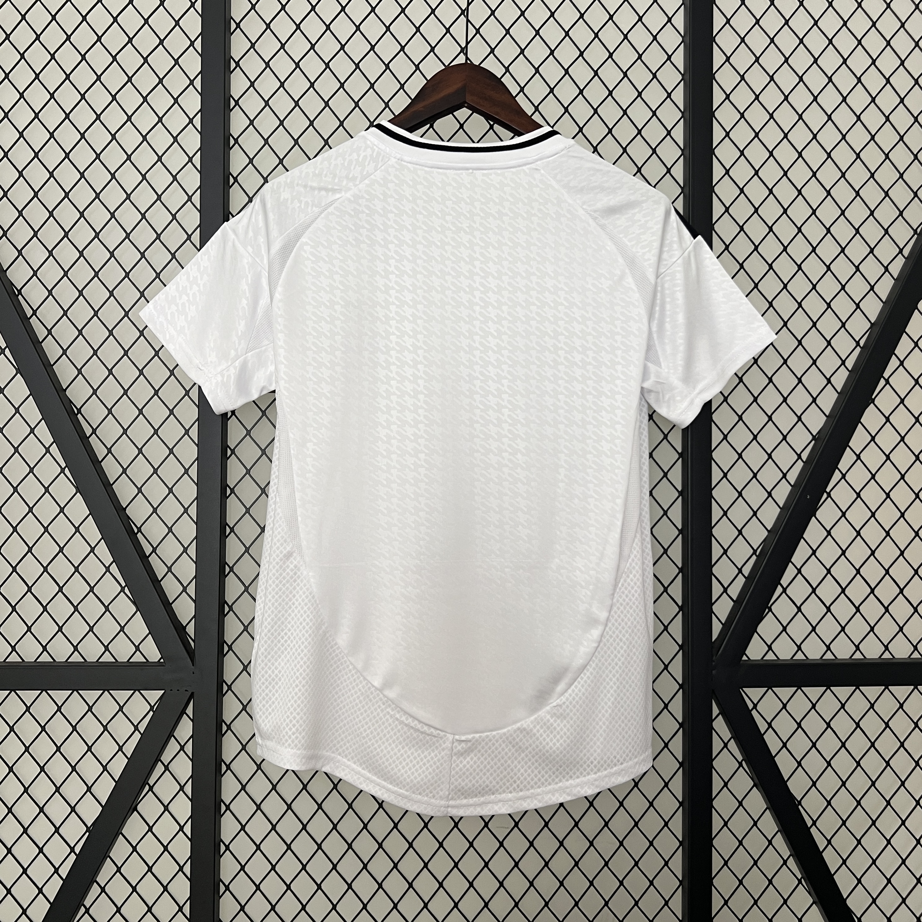 24/25 Women's Real Madrid Home jersey