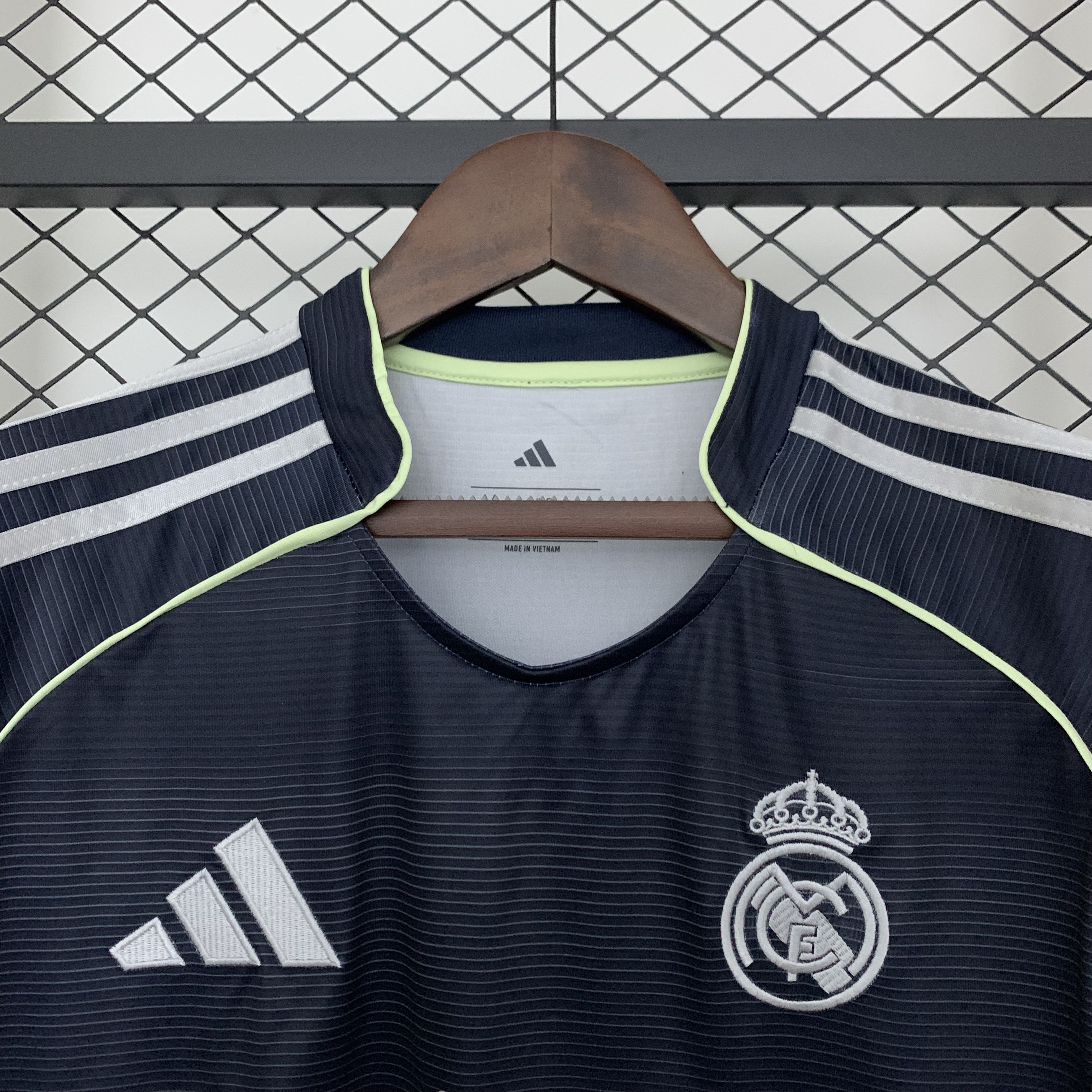 25/26 Real Madrid away black jersey