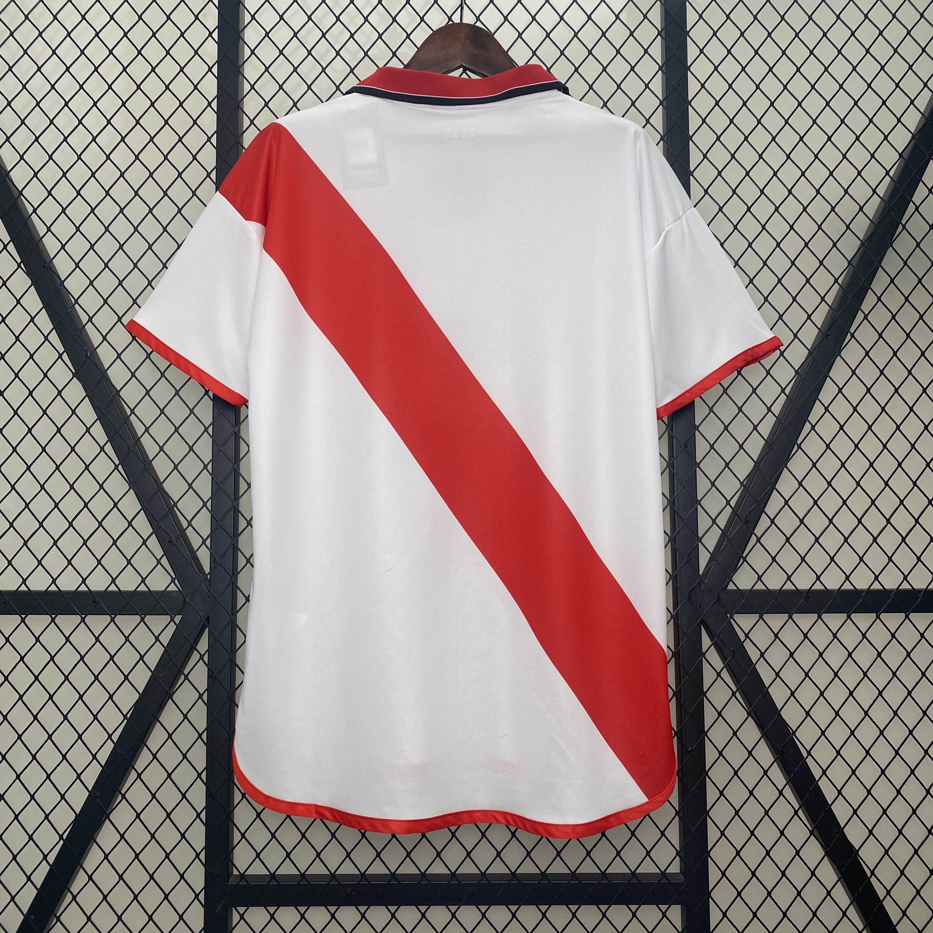 Retro Rayo Vallecano 01/02 Home jersey