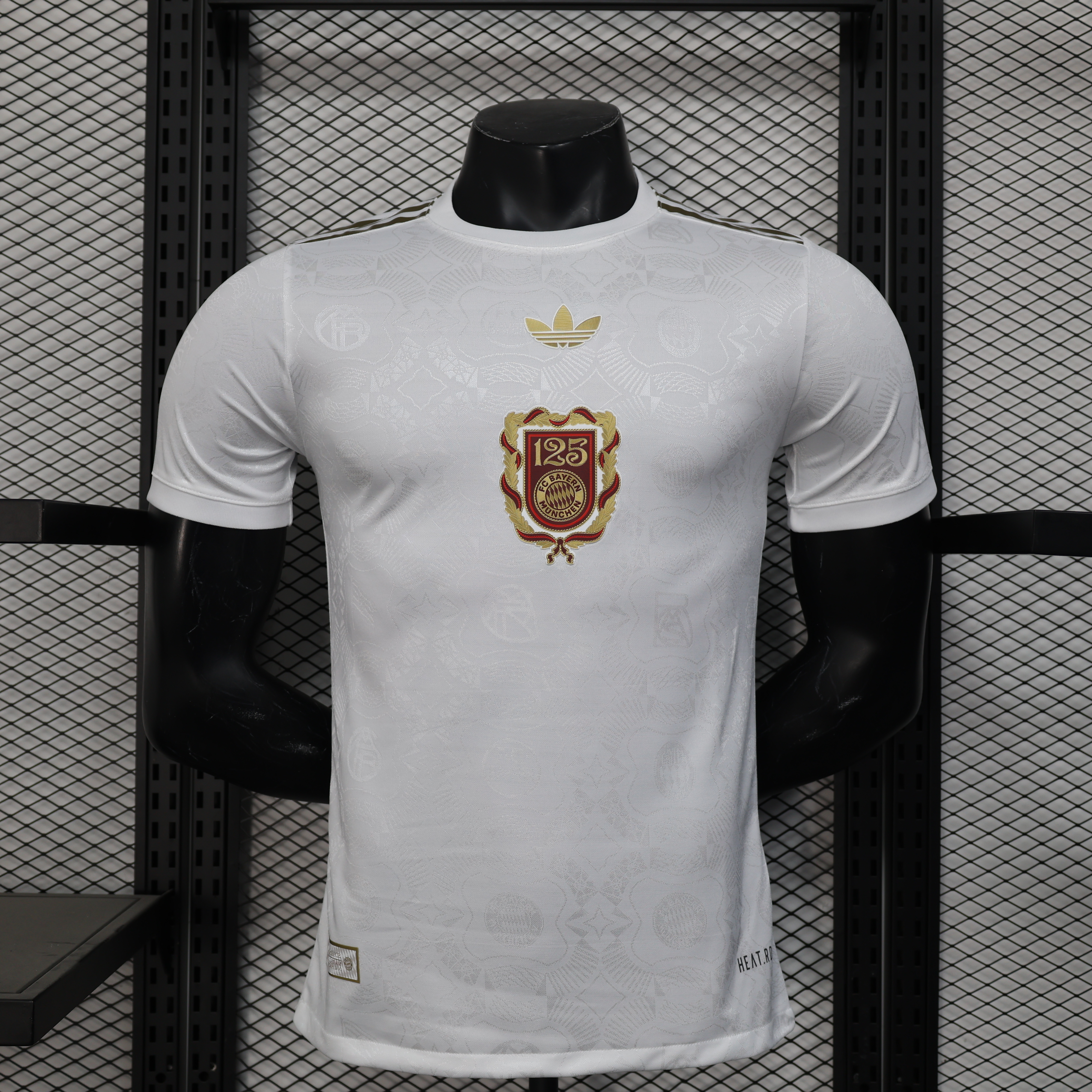 25/26 Player FC Bayern Munich 125th Anniversary White  jersey