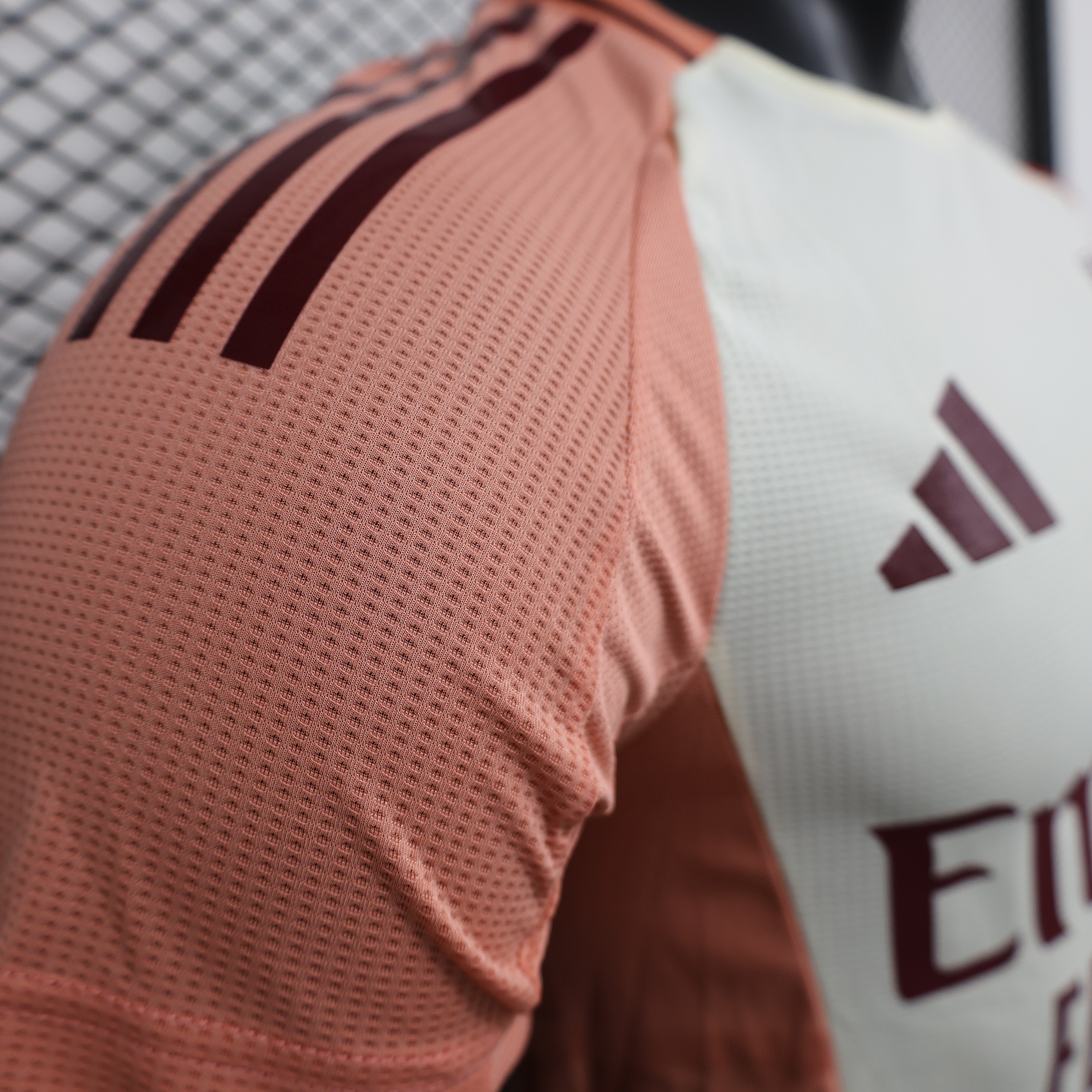 player Lyon's second away jersey