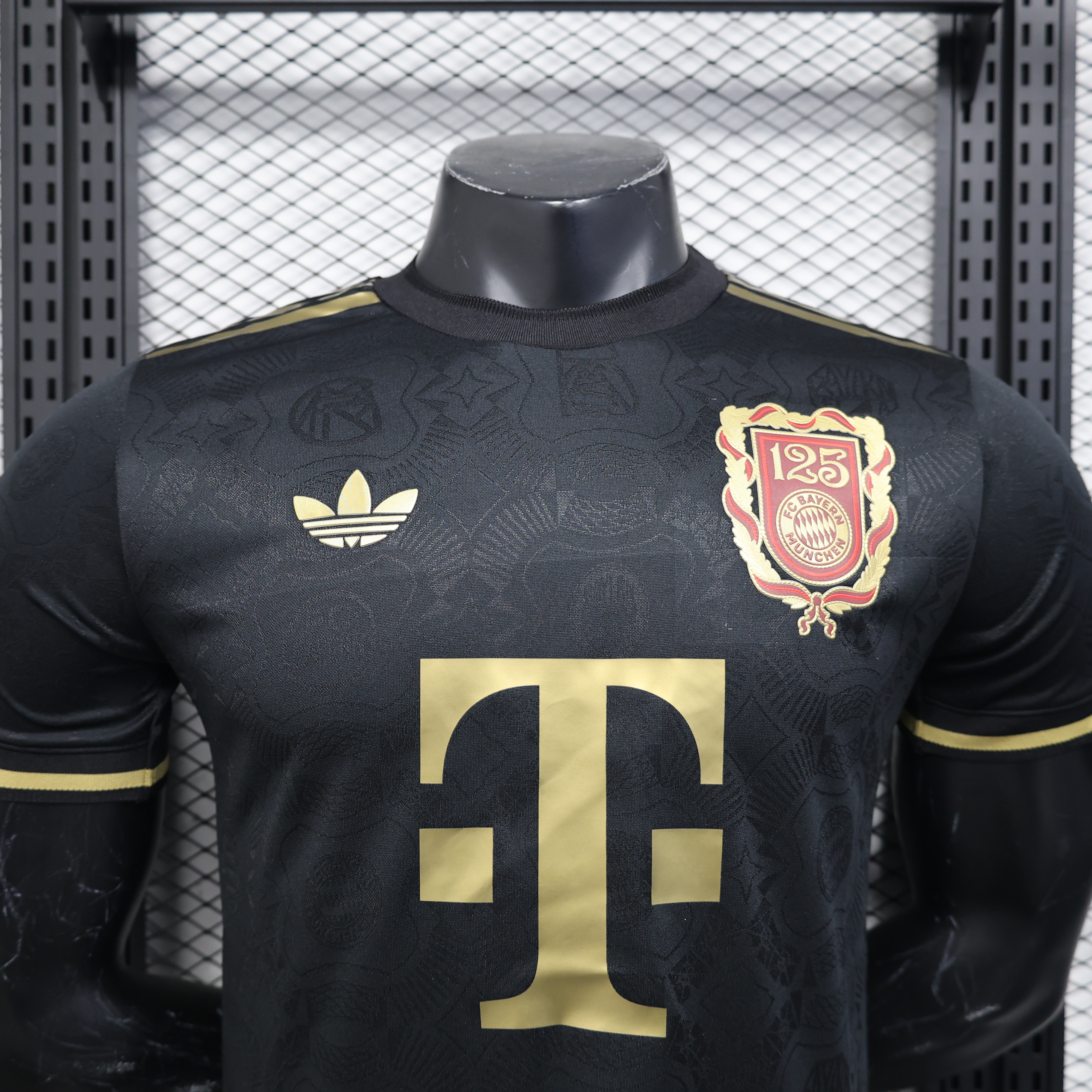 25/26 Player FC Bayern Munich 125th Anniversary Black jersey