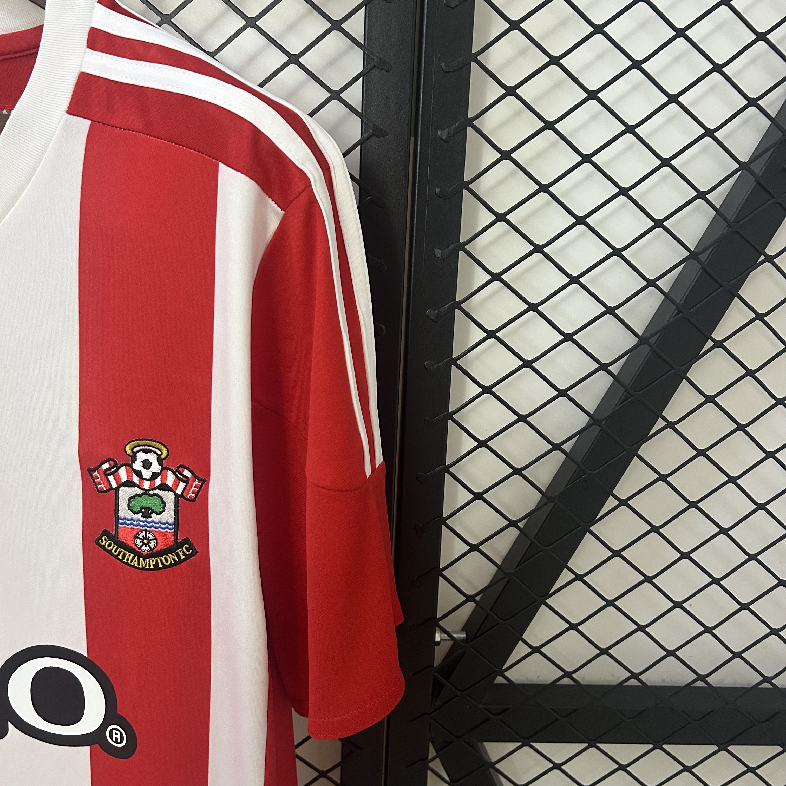 Retro Southampton 15/16 Home Jersey