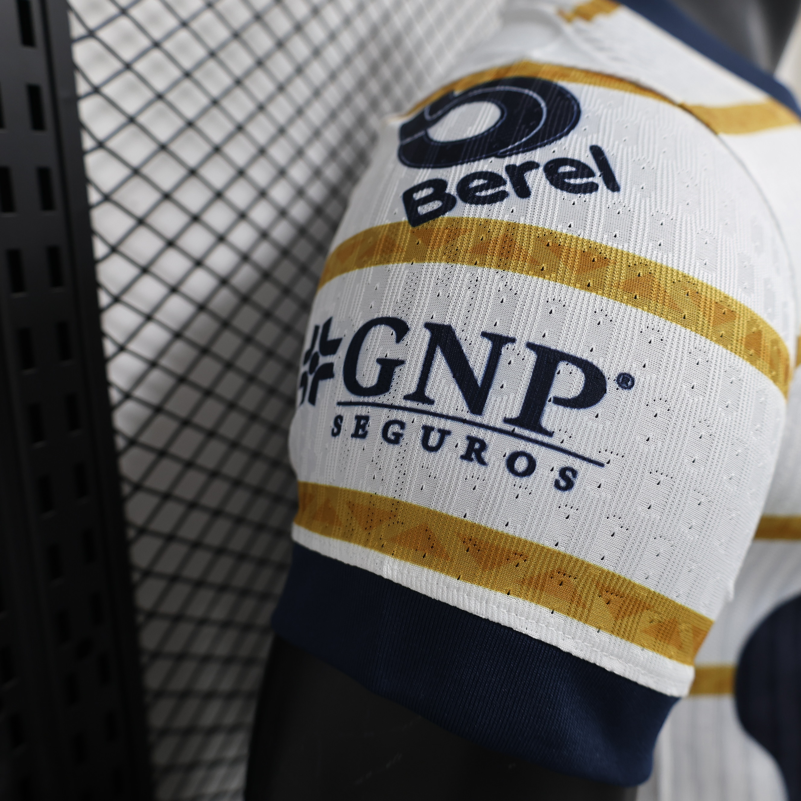 24/25 Player Cougar Home Suit