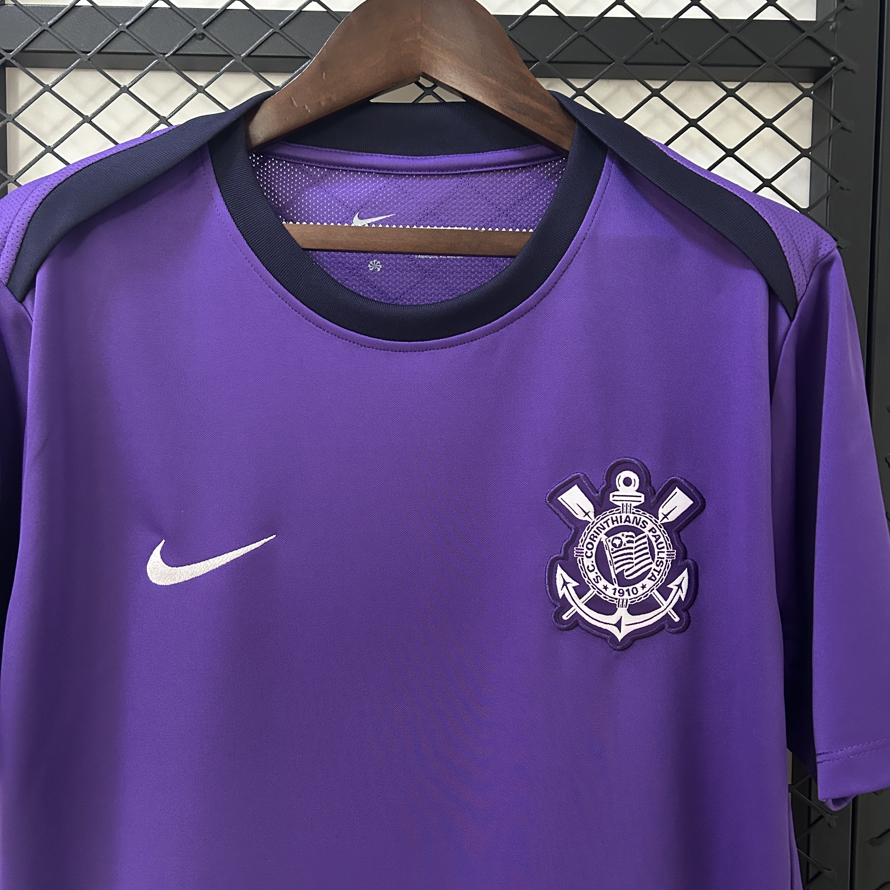25/26 Corinthians training jersey purple suit