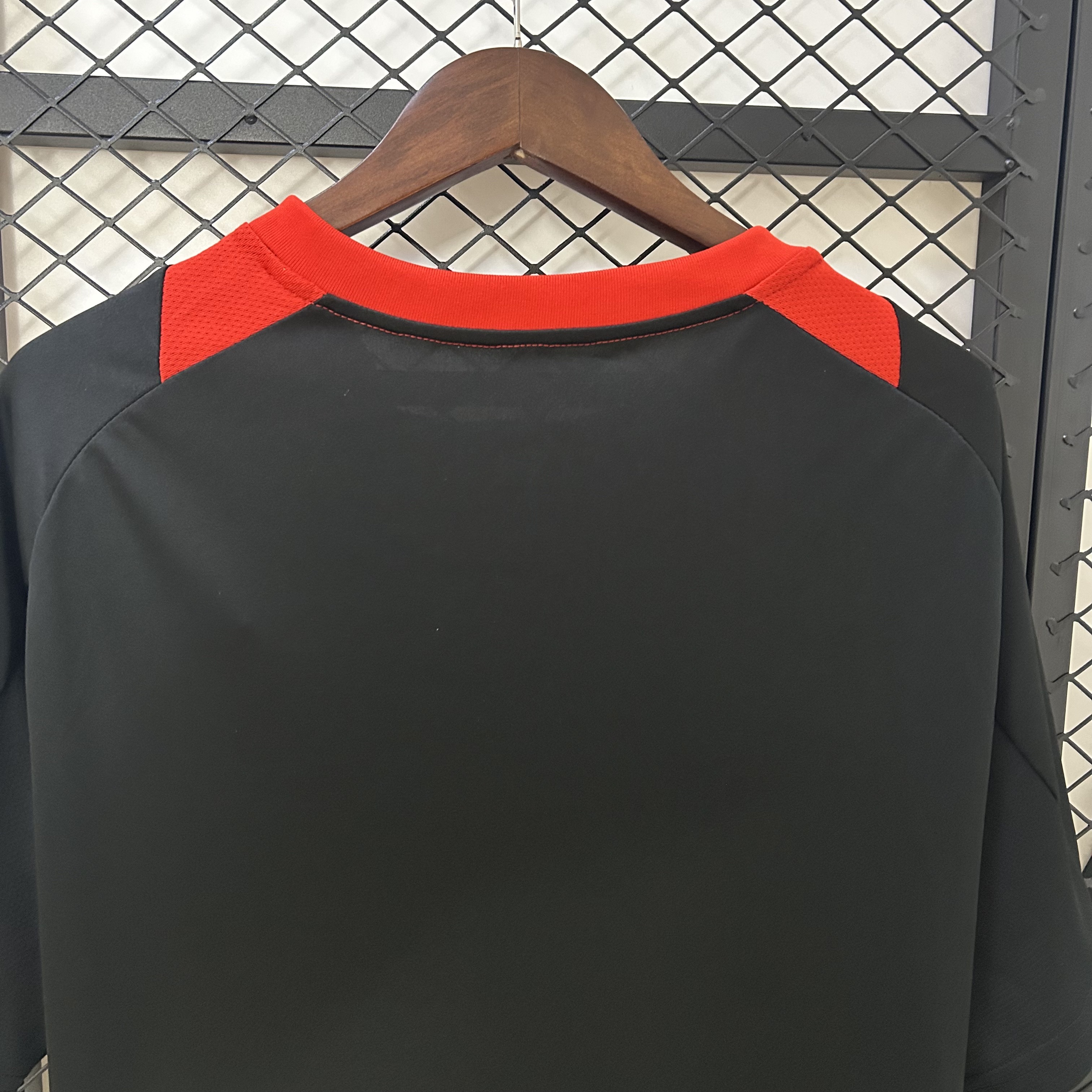 25/26 International Training Suit Black Jersey