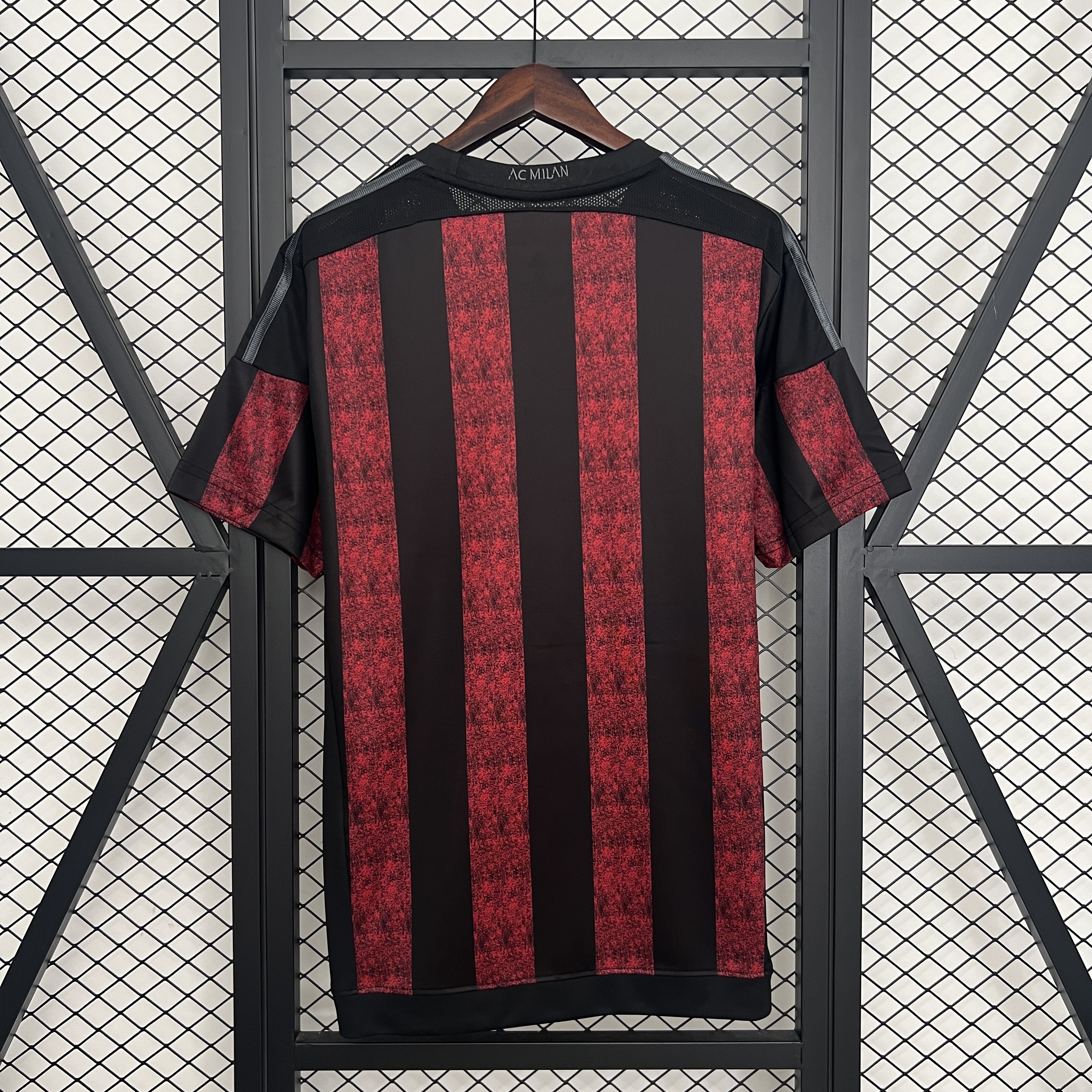 Retro AC Milan 15/16 Home Jersey