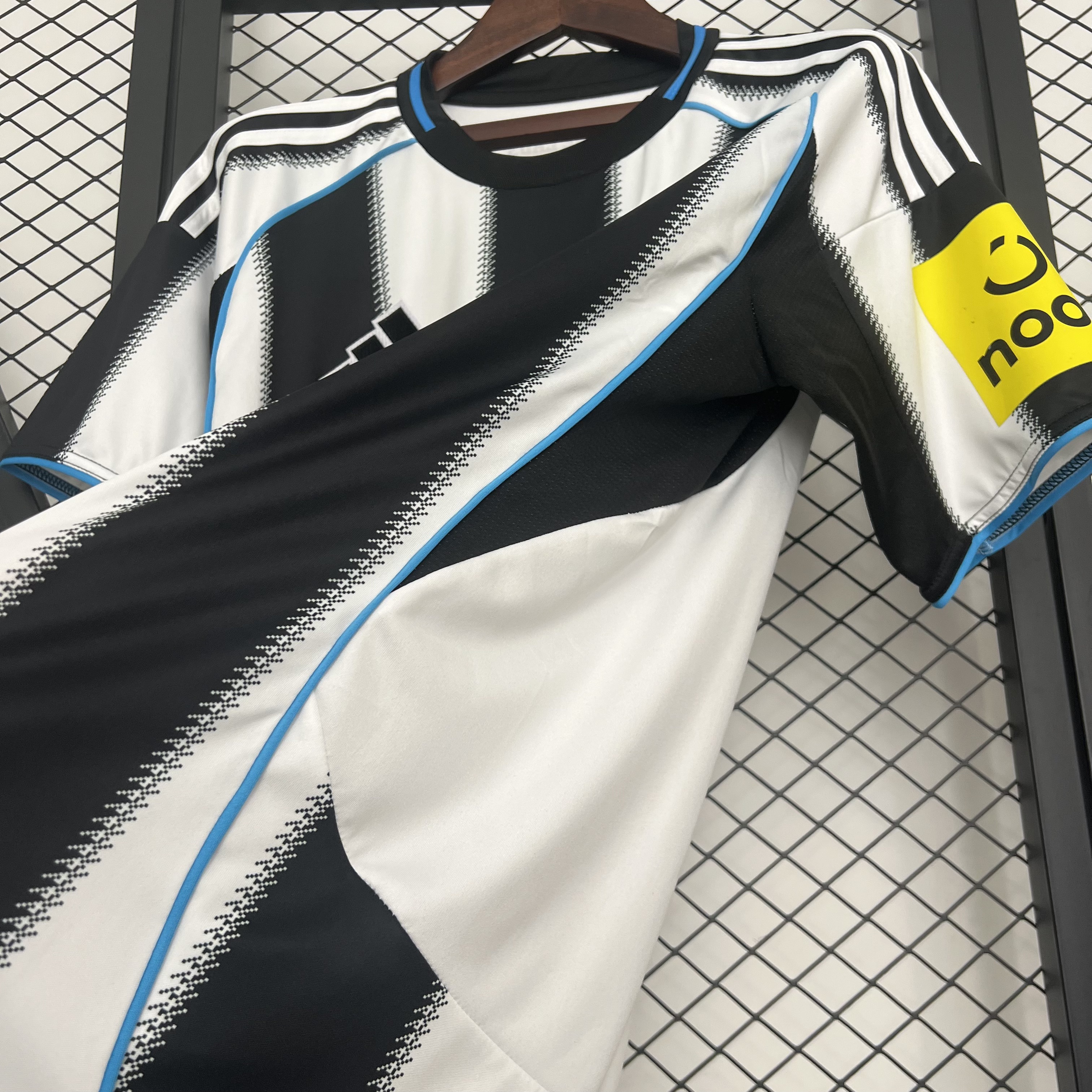 25/26 Newcastle United Home Jersey