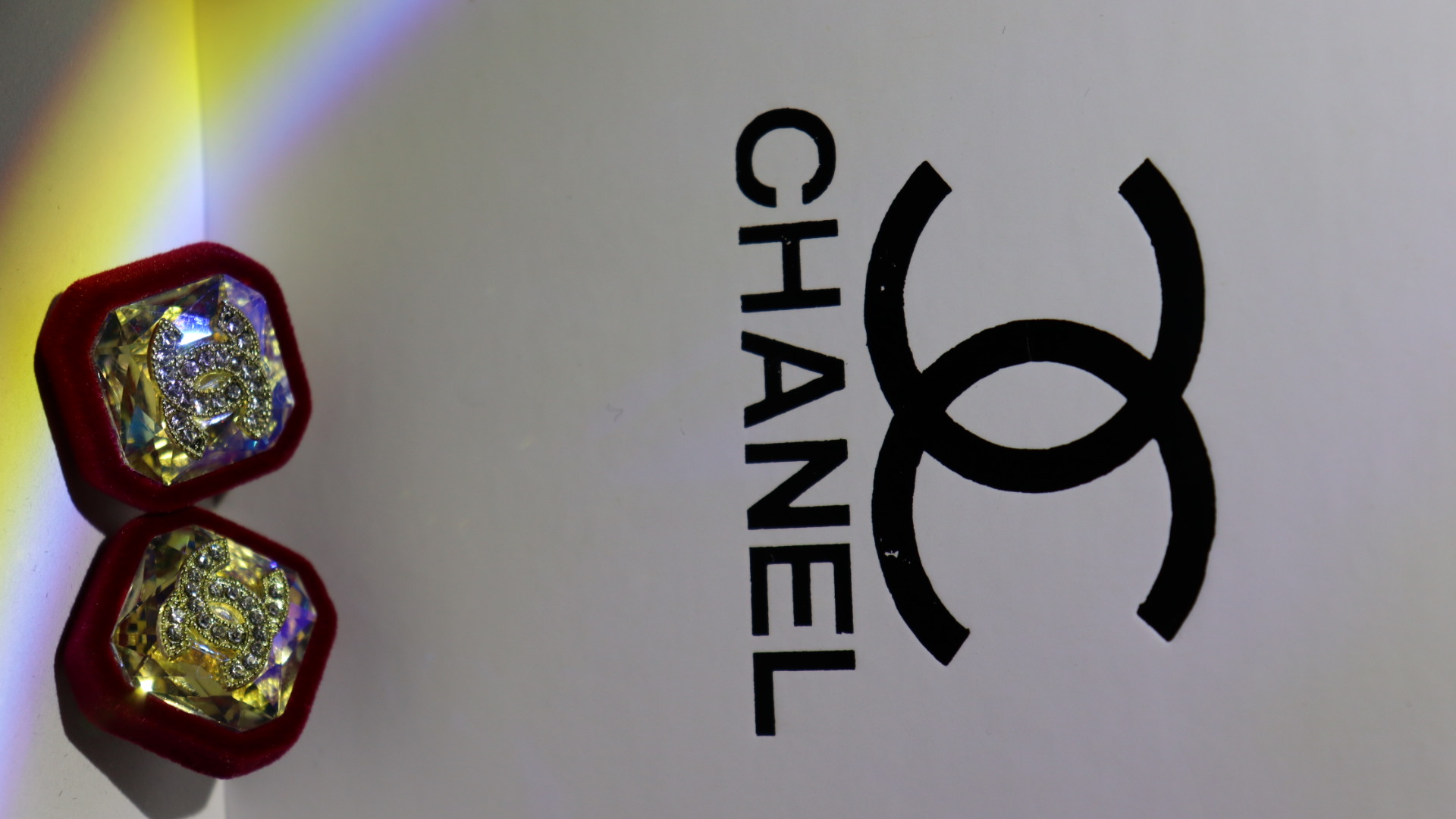 Gemstone earrings with red