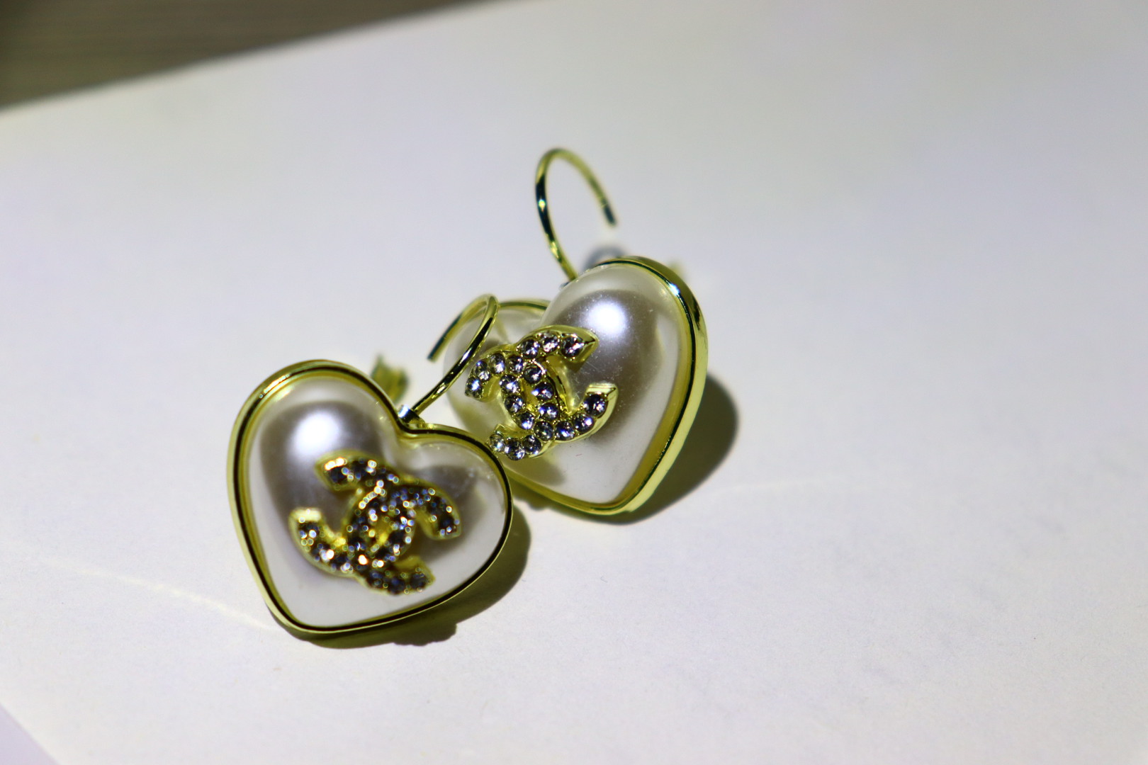 Elegant and luxurious earrings