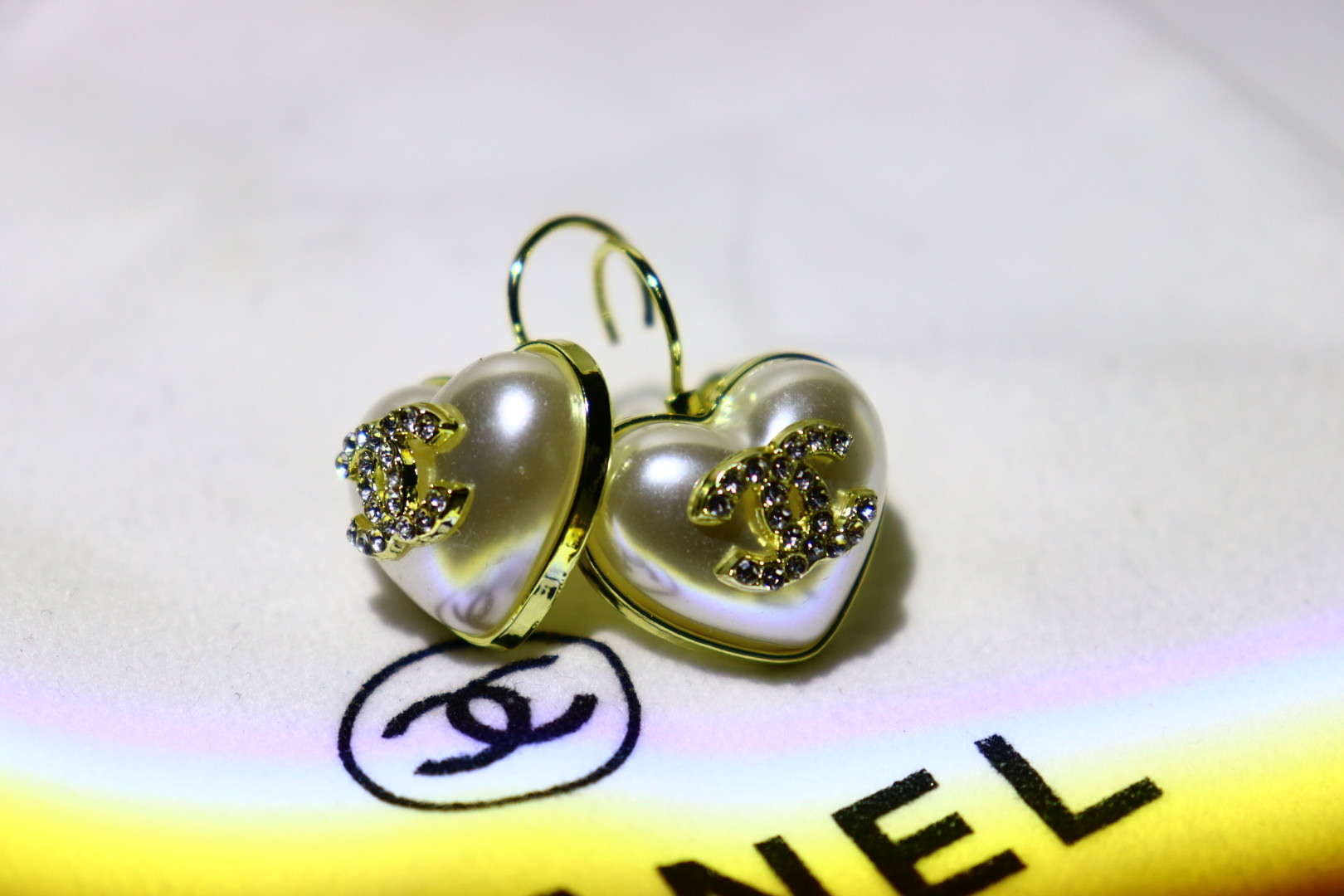 Elegant and luxurious earrings