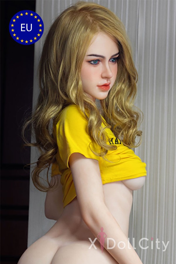 realistic female sex doll
