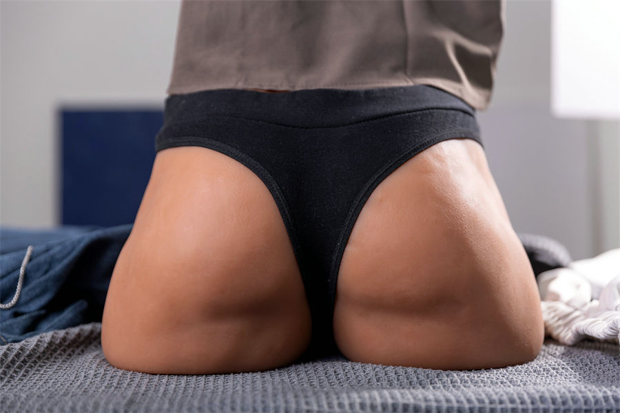 32cm/12.6″ 3D Realistic Electric Male Hips TPE Sex Toys - Lin with Free Heating & Anal Suction Function