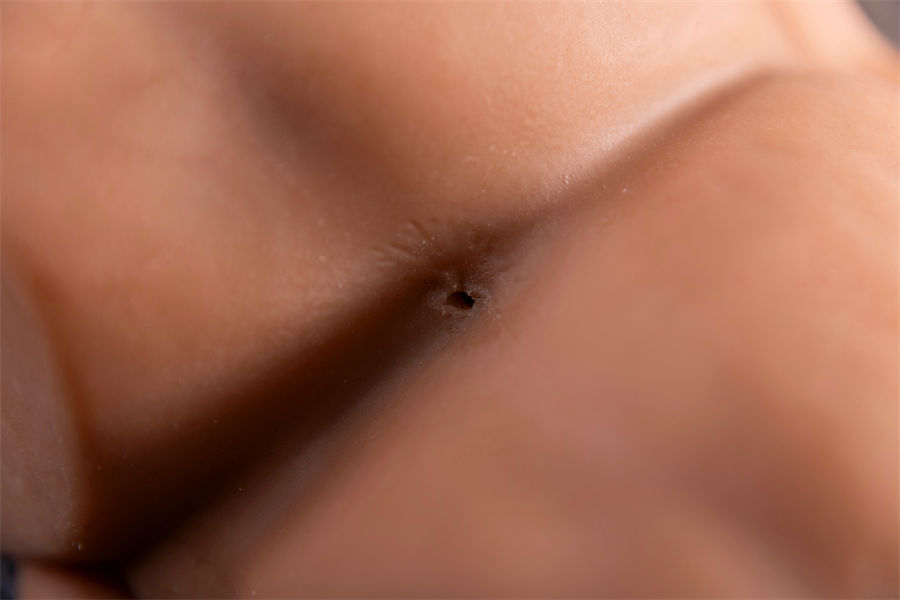 32cm/12.6″ 3D Realistic Electric Male Hips TPE Sex Toys - Lin with Free Heating & Anal Suction Function