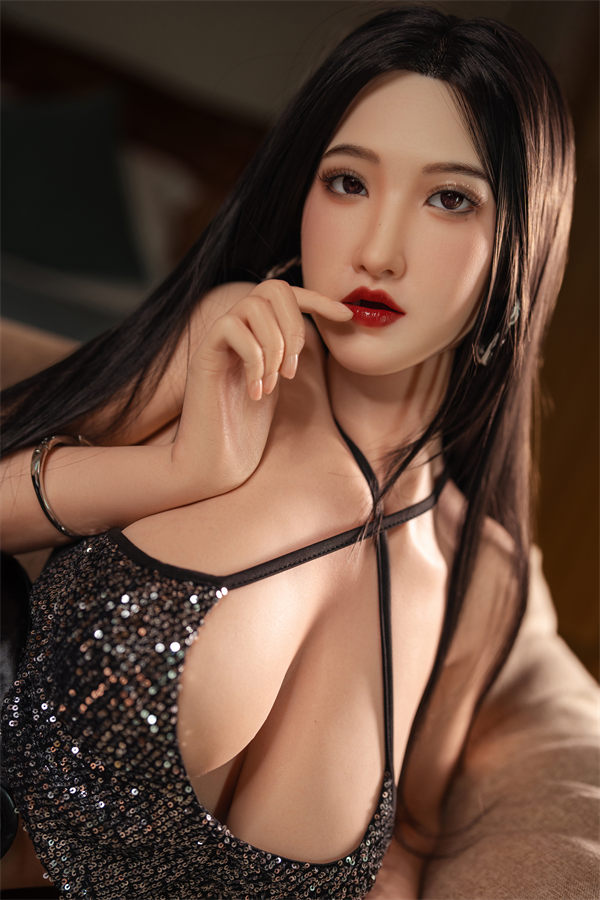 168cm/5ft6 G-cup Silicone Adult Sex Doll – Suzanne