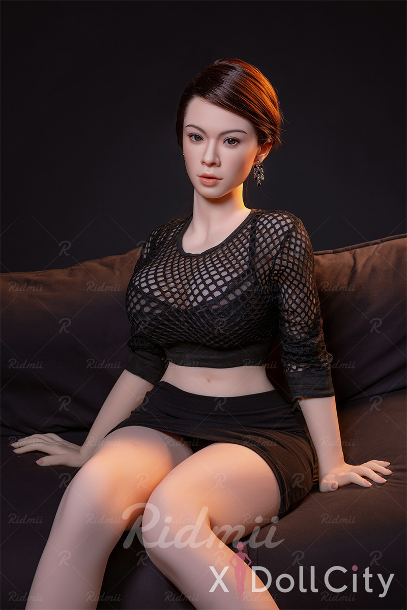 Celebrity Lucy Liu 158cm Soft Silicone Ridmii Doll with TPE Body
