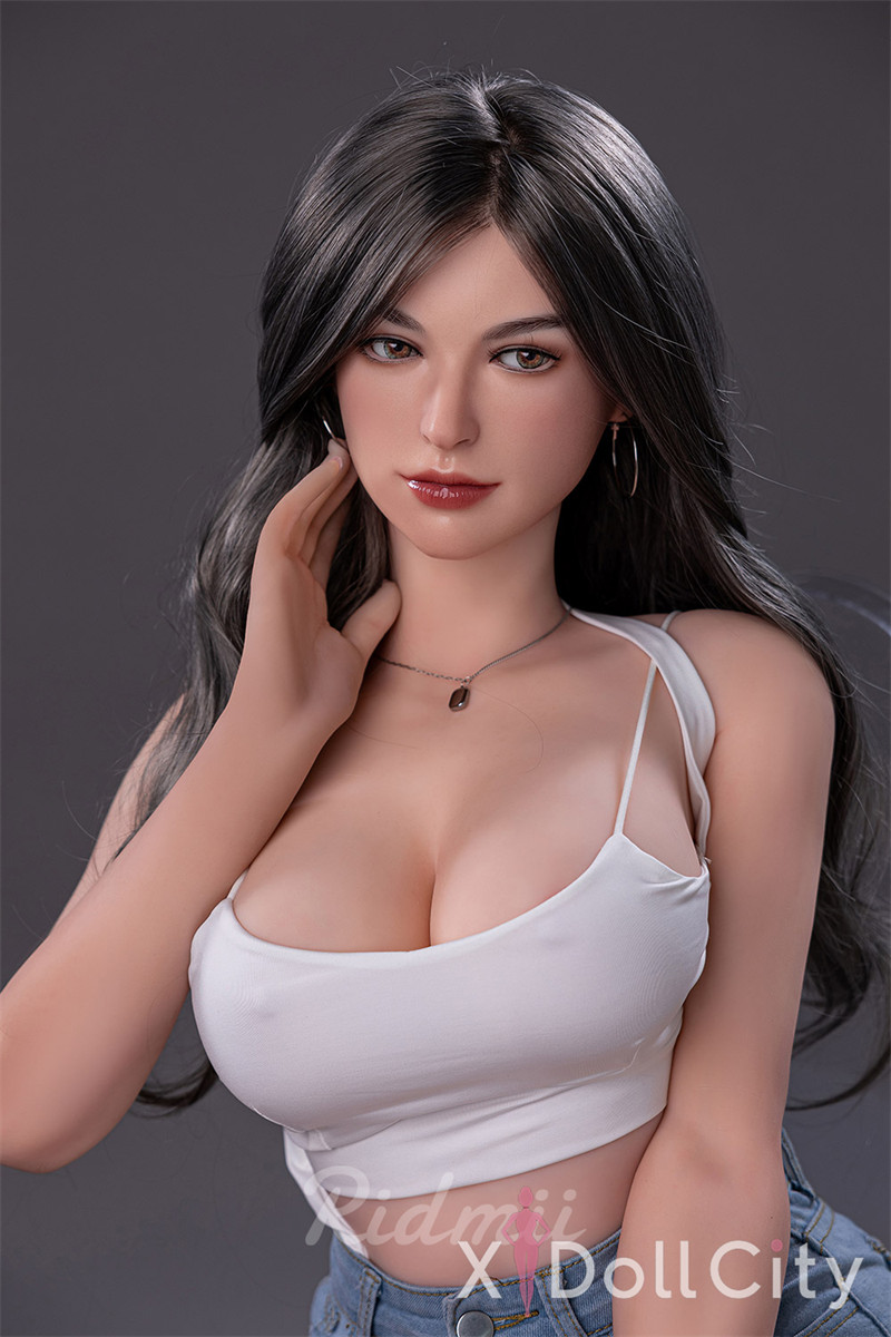 163cm Silicone Head TPE Body Love Doll – Confident Beauty