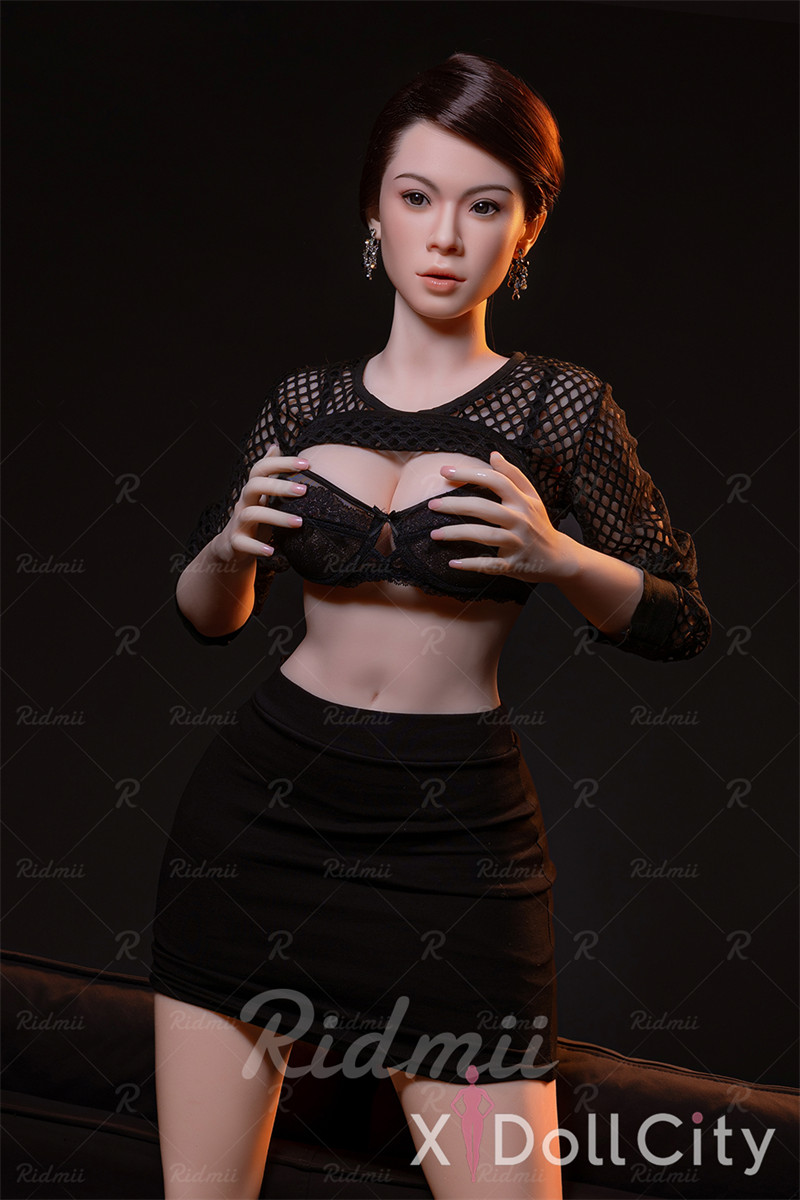 Celebrity Lucy Liu 158cm Soft Silicone Ridmii Doll with TPE Body