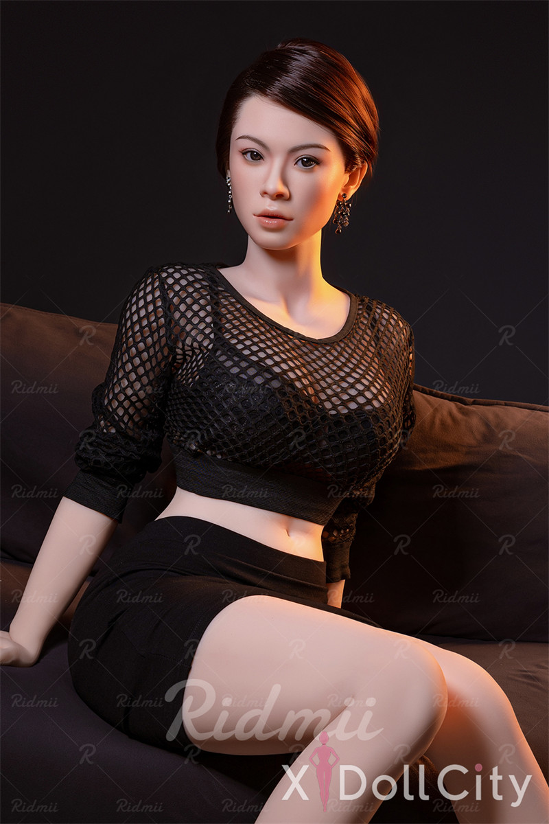 Celebrity Lucy Liu 158cm Soft Silicone Ridmii Doll with TPE Body