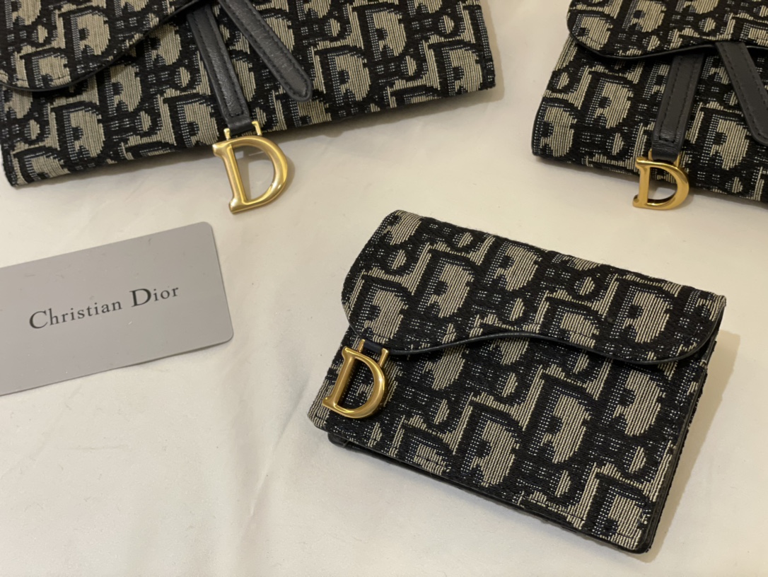 Gucci card holder wallet