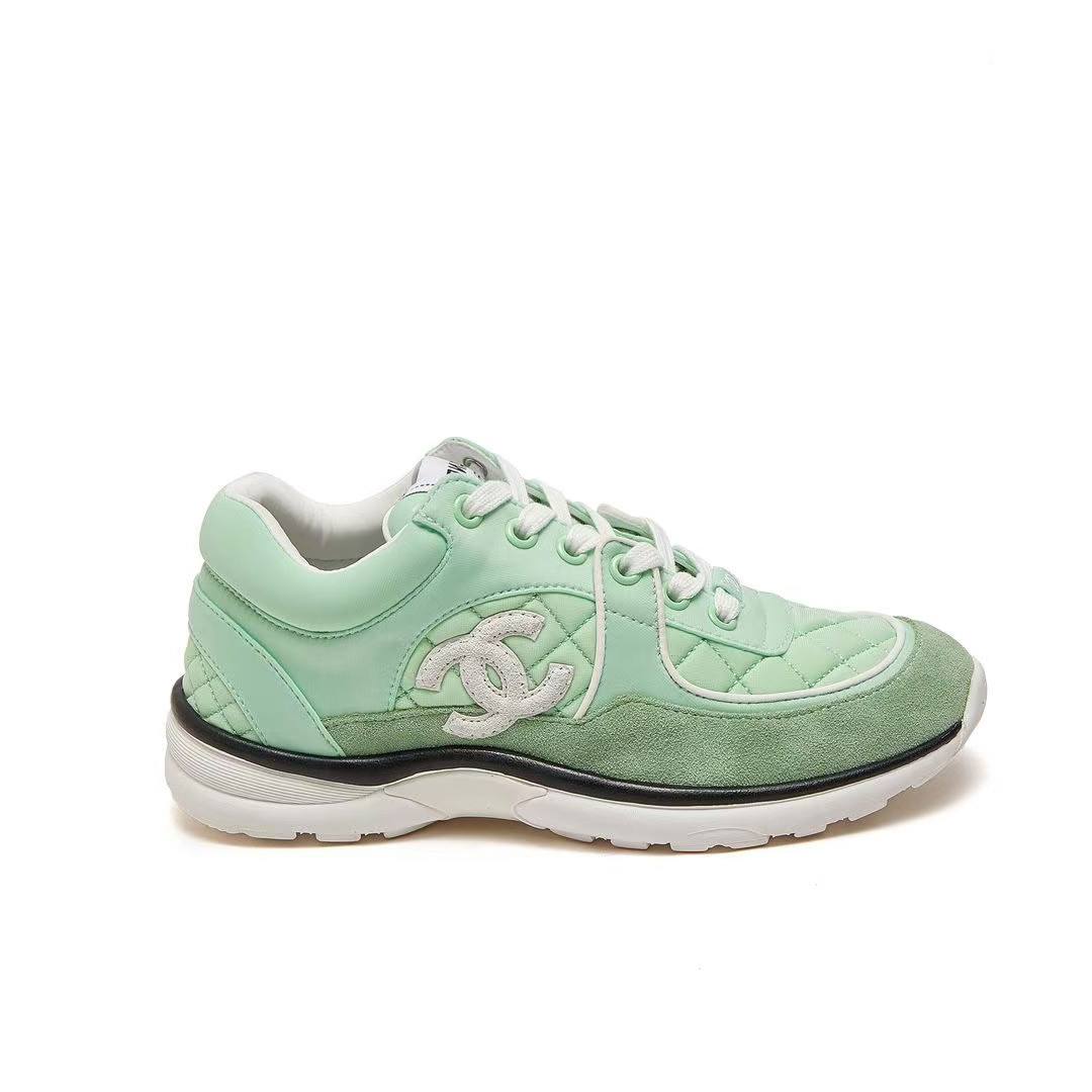 Original high-quality Chanel  Leisure sports shoes unisex
