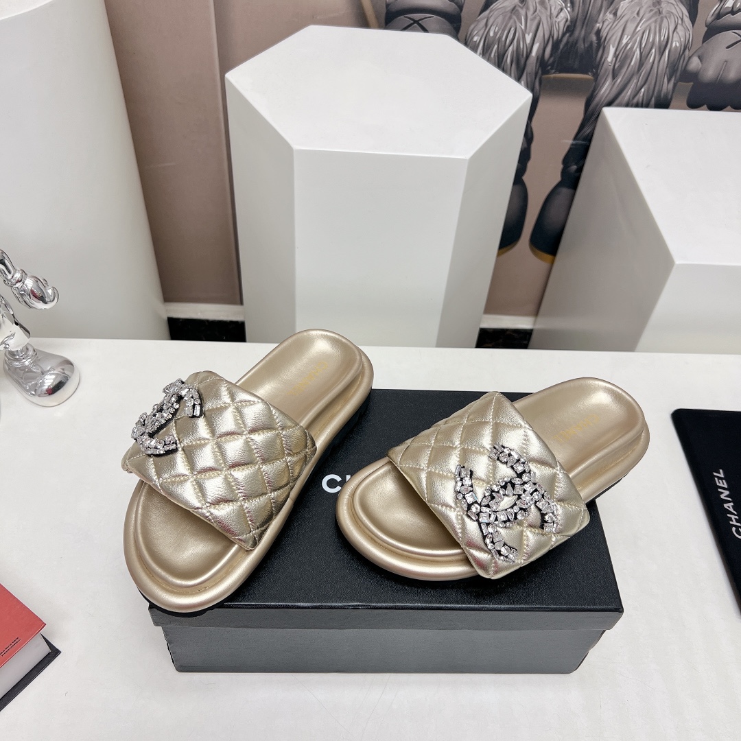 Chanel classic popular beach sandals series