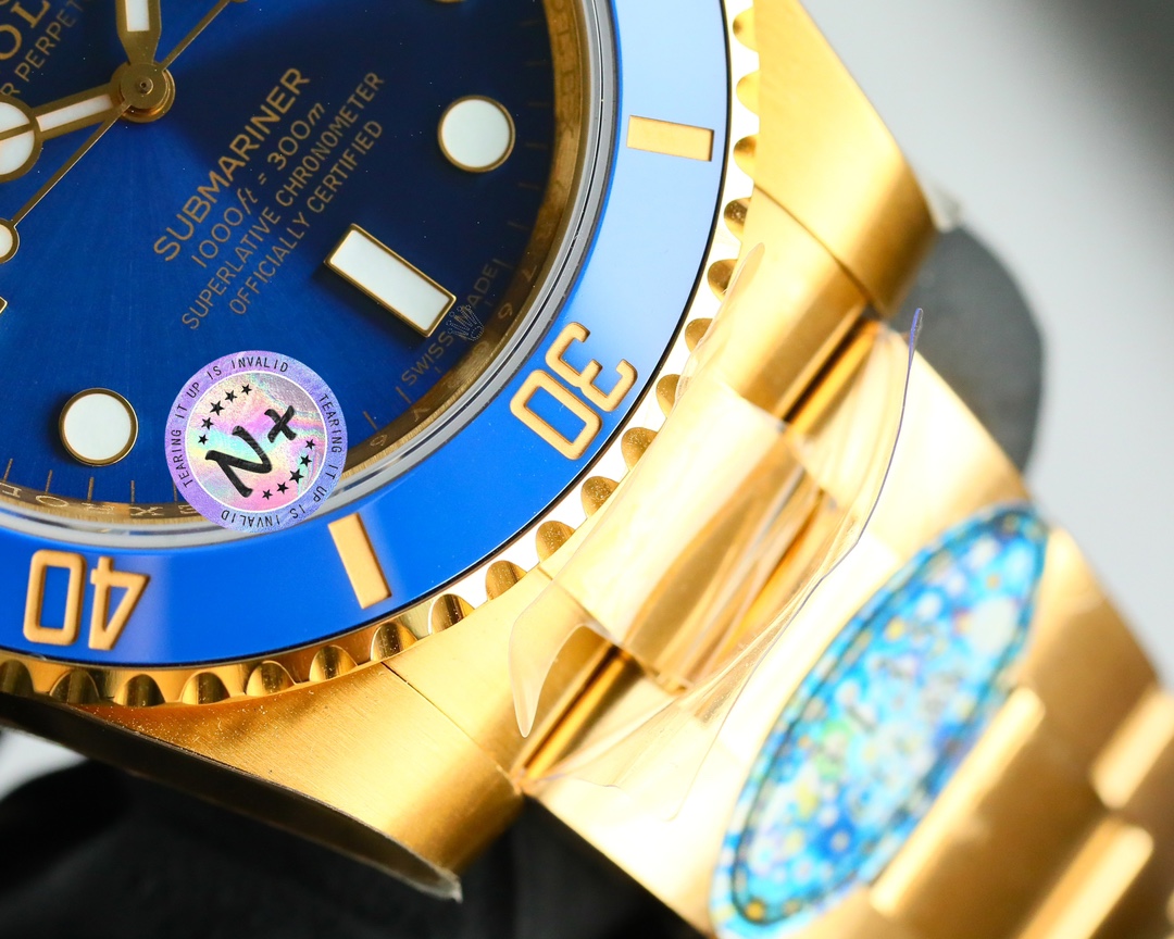 Replica Rolex Submariner Date 40 Dial Yellow Gold Watch