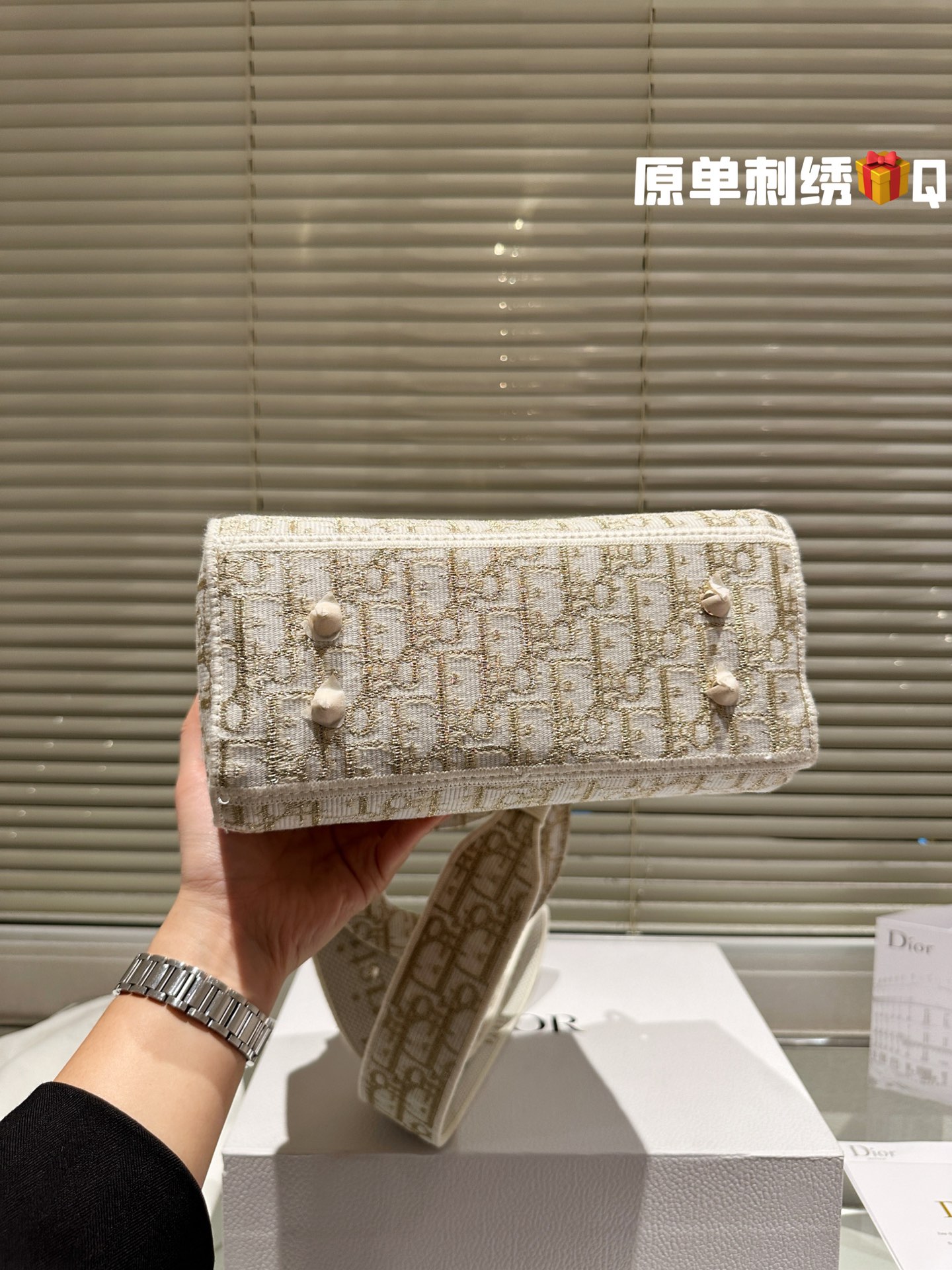 Replica DIOR Medium Lady D-Lite bag 24CM