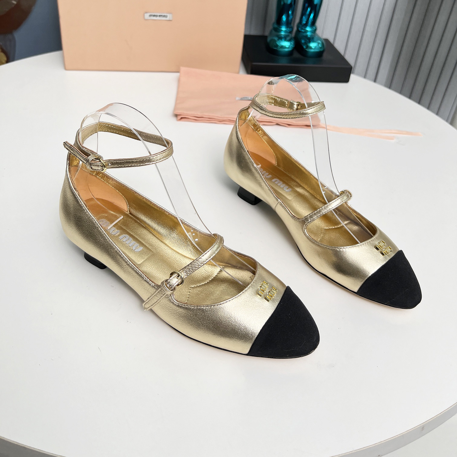 High-quality miumiu Original women's leather shoes