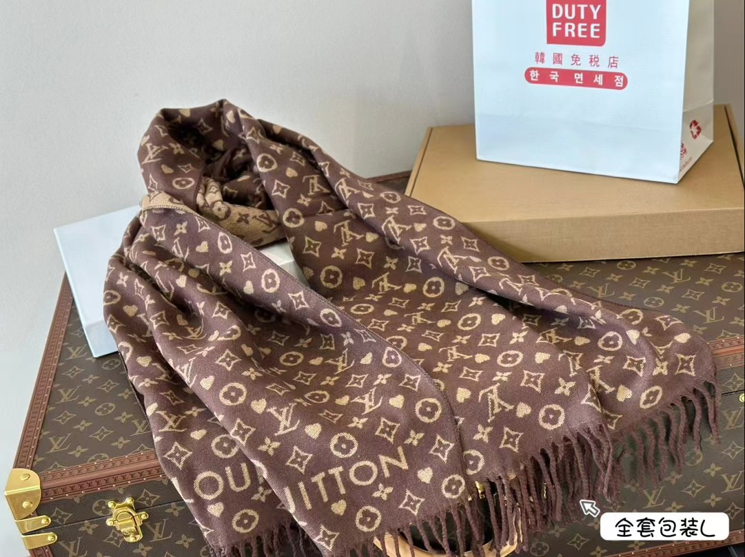 Replica LV Louis Vuitton Game On Cashmere Scarf