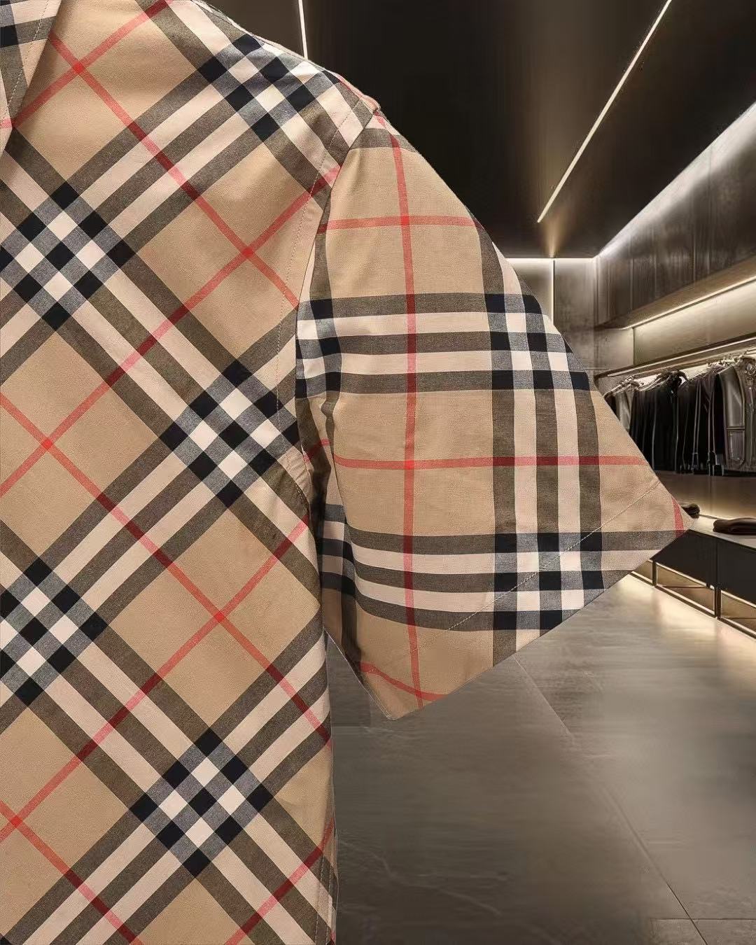 Burberry classic plaid T-shirt