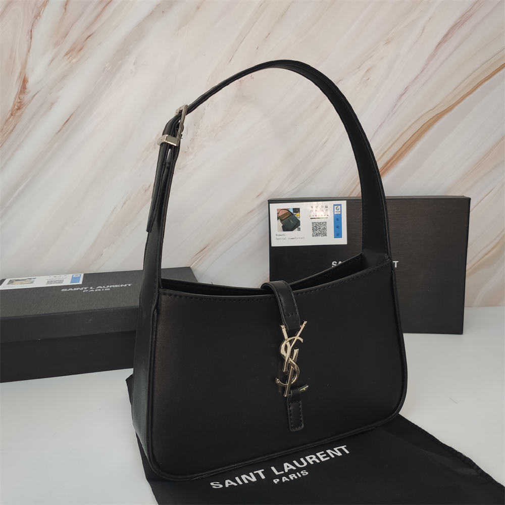 Replica Saint Laurent Cassandra  Le 5 à 7 Hobo Bag