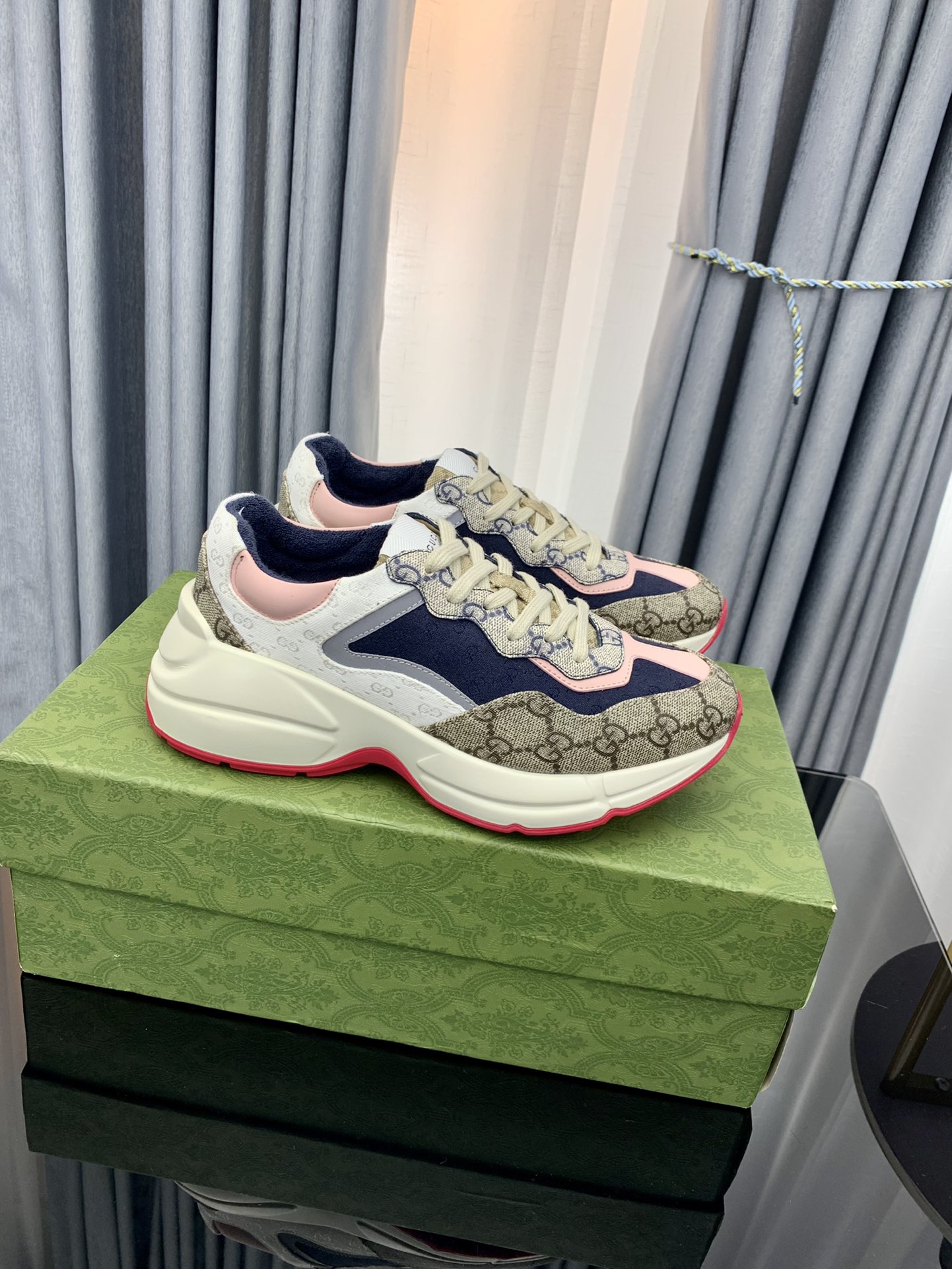 Gucci sneakers
