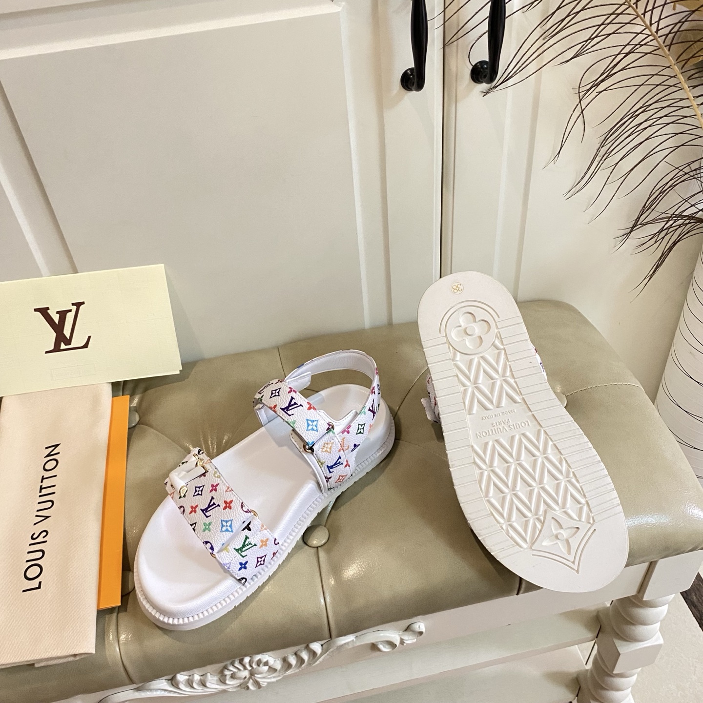 LV Top version 1:1 sandals
