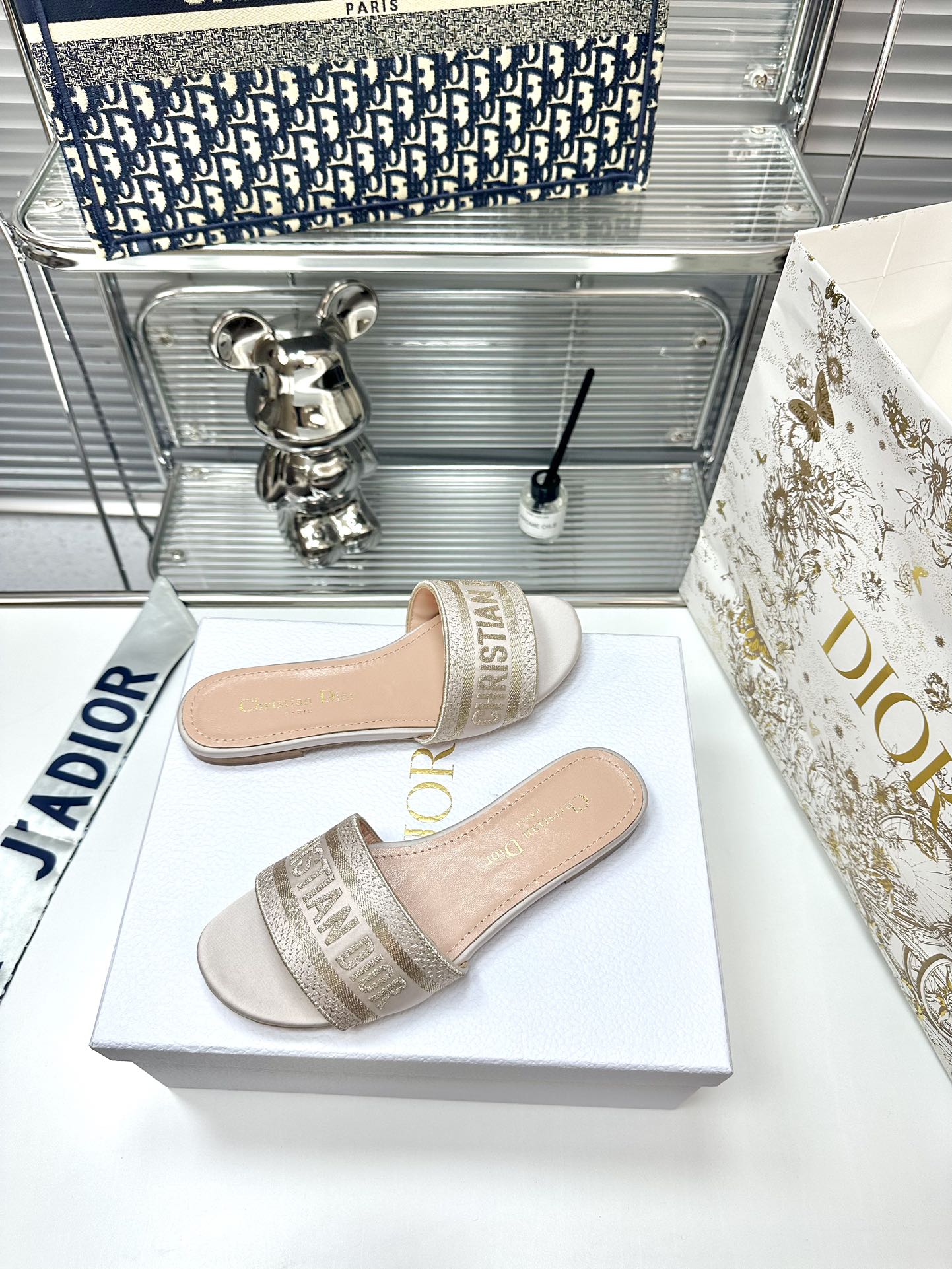 Replica Dior Embroidery collection of flip-flops