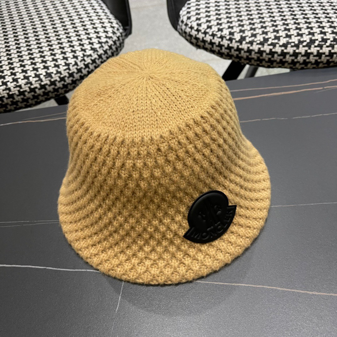 MONCLER Fisherman's woolen hat