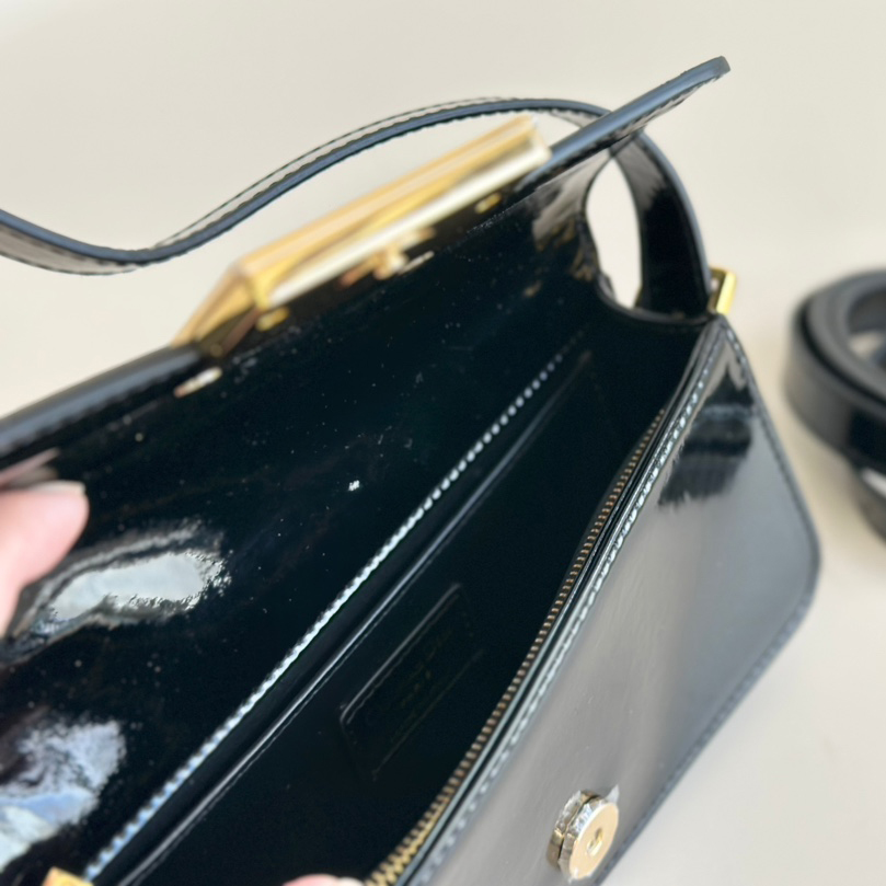 Dior armpit shoulder bag