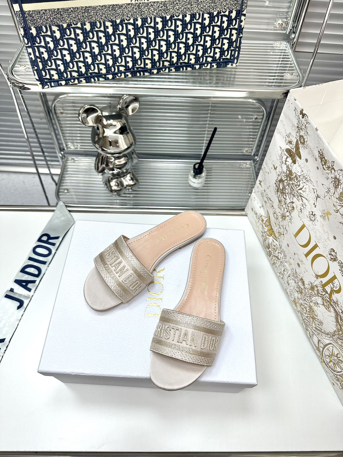 Replica Dior Embroidery collection of flip-flops